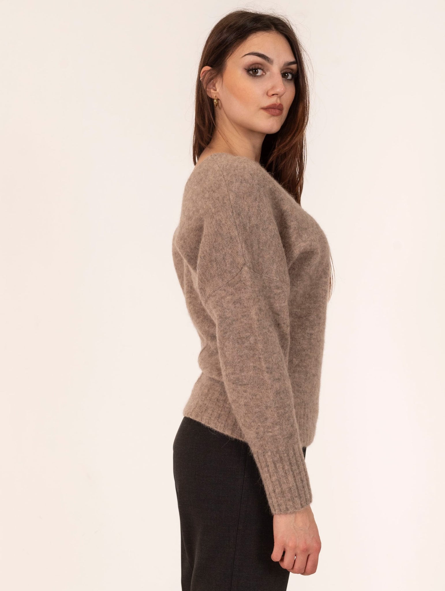 Maglia V Alpha Studio in Lana Baby Alpaca Taupe