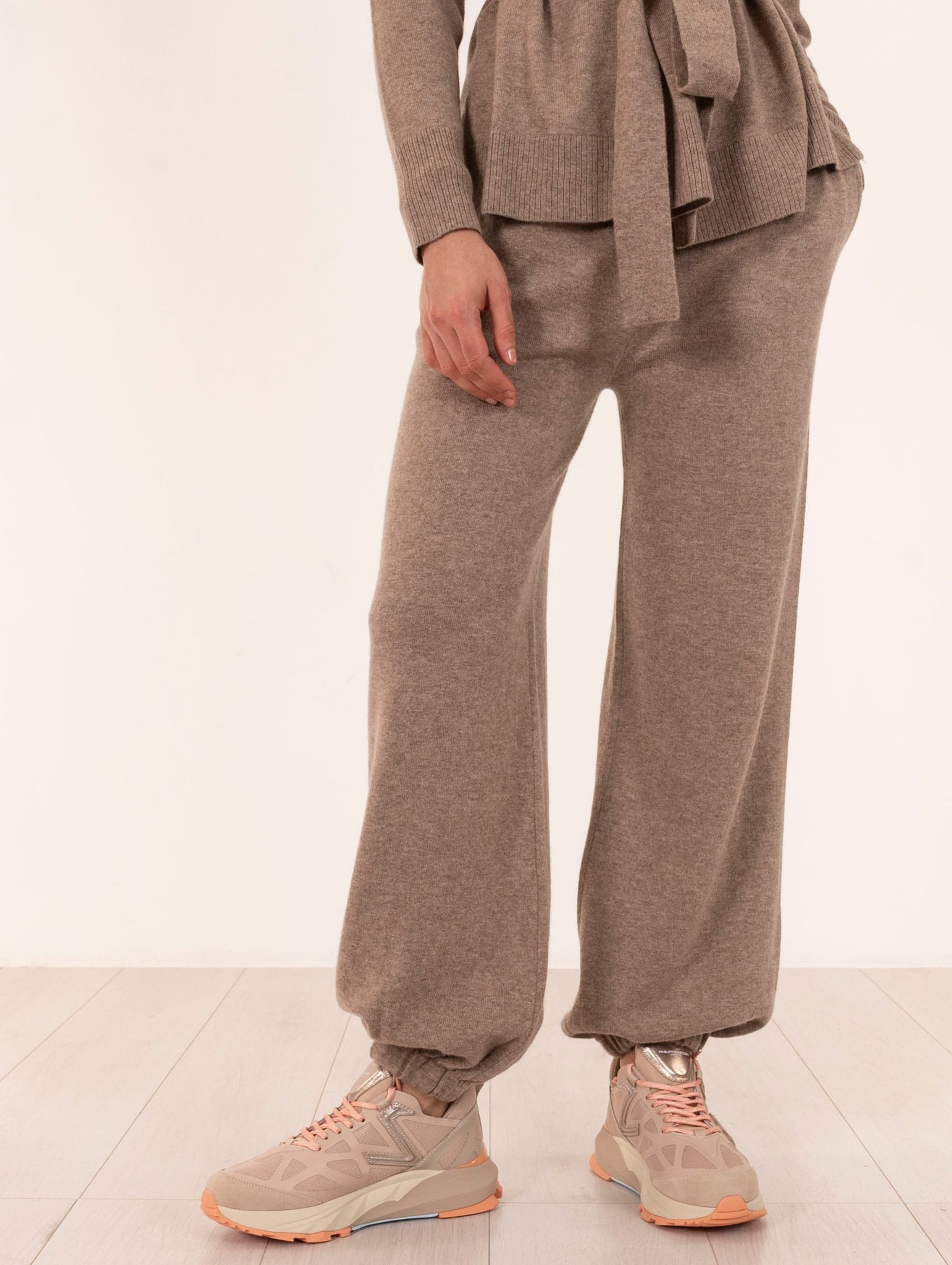 Pantalone Alpha Studio in Lana e Cashmere Taupe