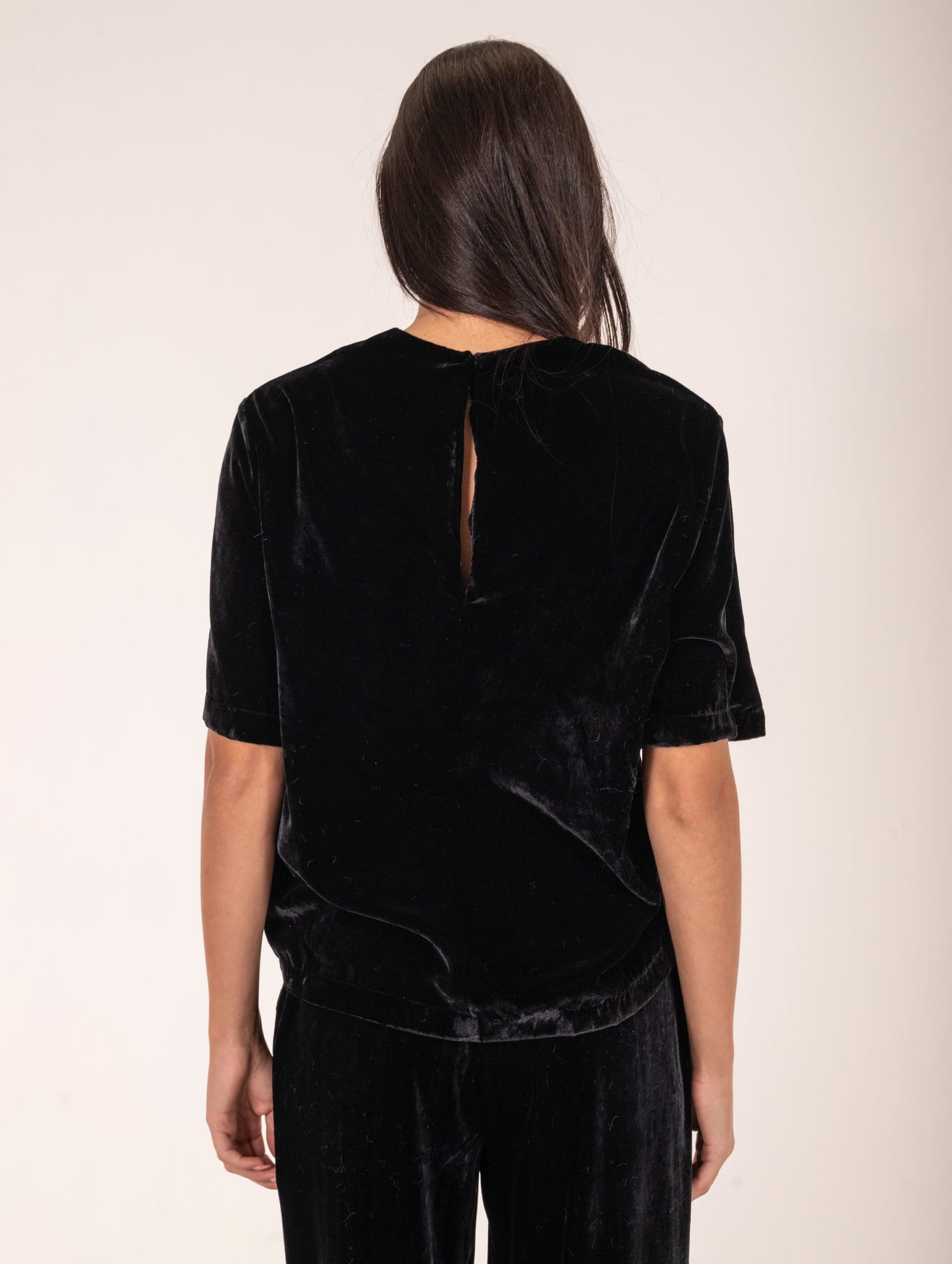 Blusa Alpha Studio in Velluto Nero