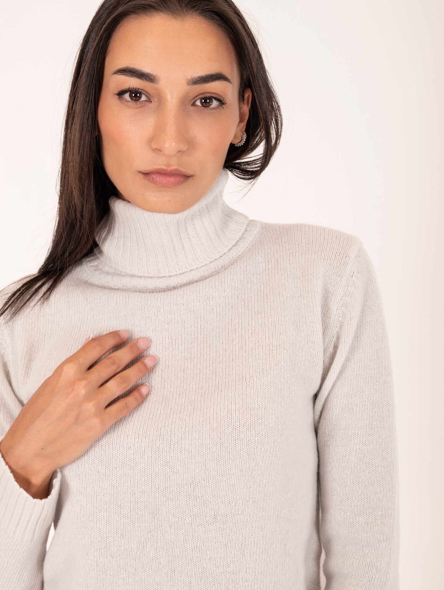 Maglia Collo Alto Base in Lana Merino Extrafine Latte