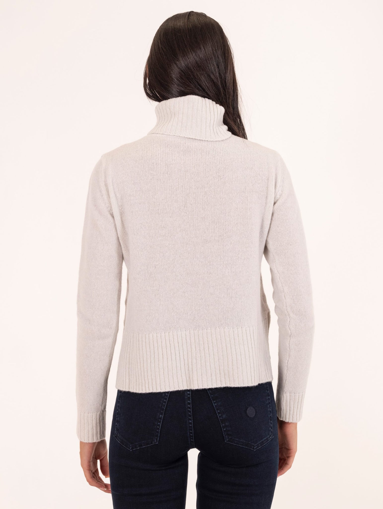 Maglia Collo Alto Base in Lana Merino Extrafine Latte