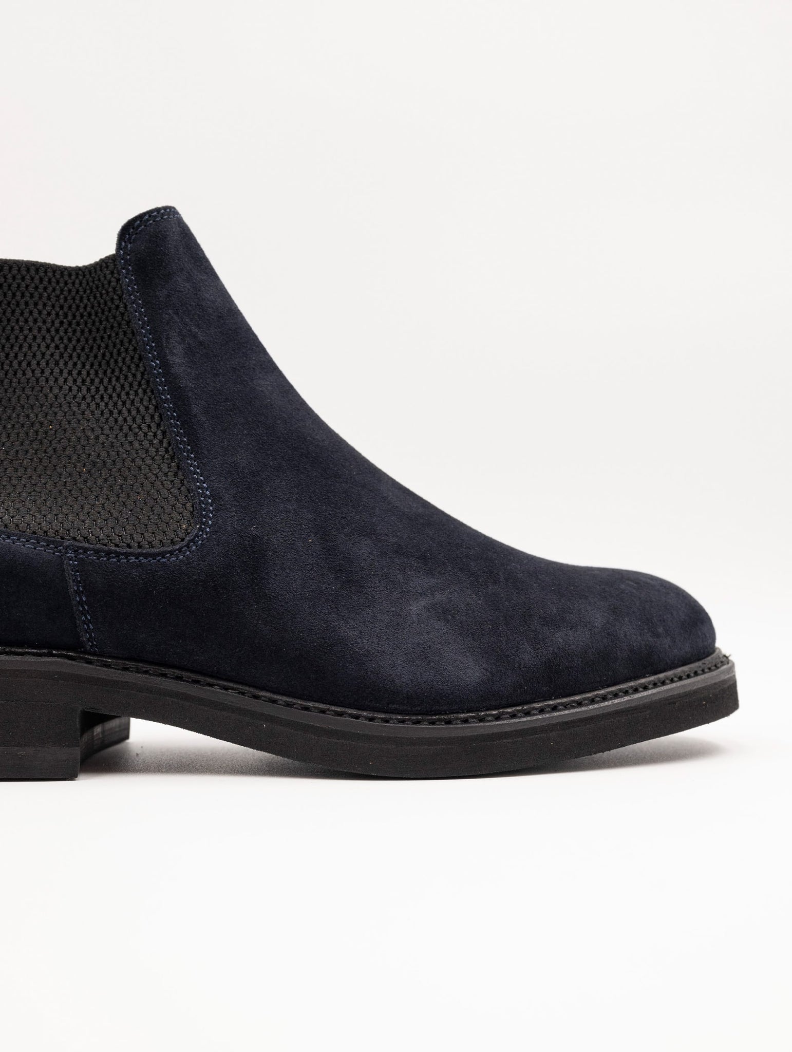 Beatles Berwick 1707 in Suede Blu