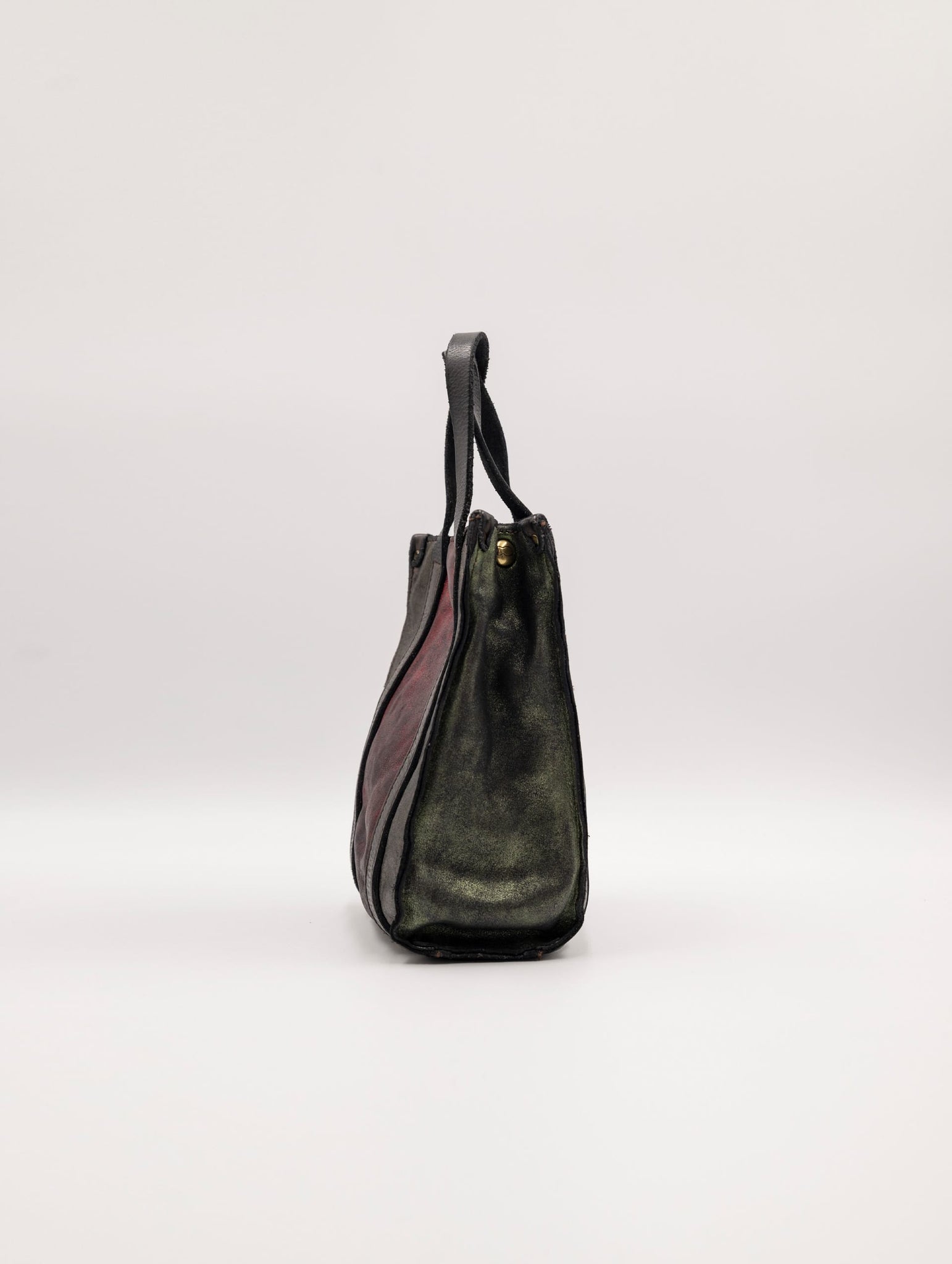 Minibag Campomaggi in Pelle Laminata Piombo, Verde Militare e Rosso