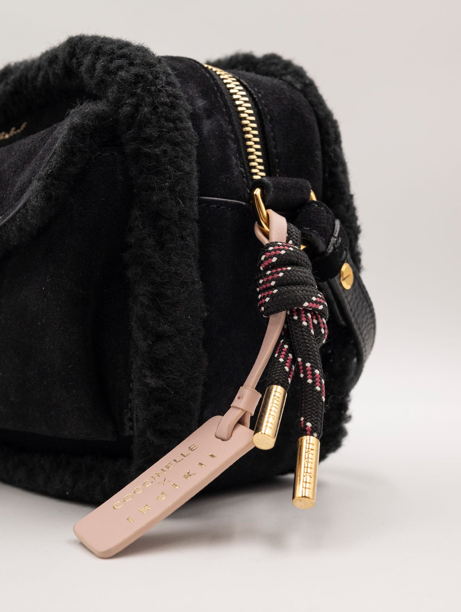 Mini Bag Coccinelle Beat in Camoscio ed Eco Shearling Nera