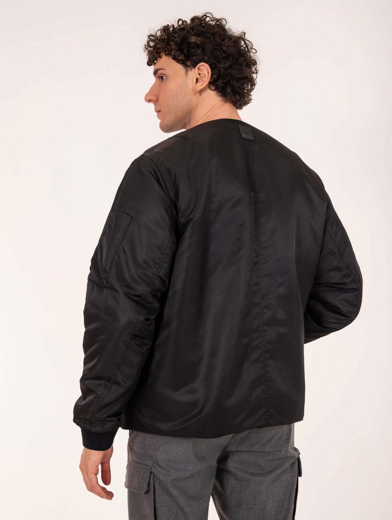 Bomber Covert in Tessuto Tecnico Nero