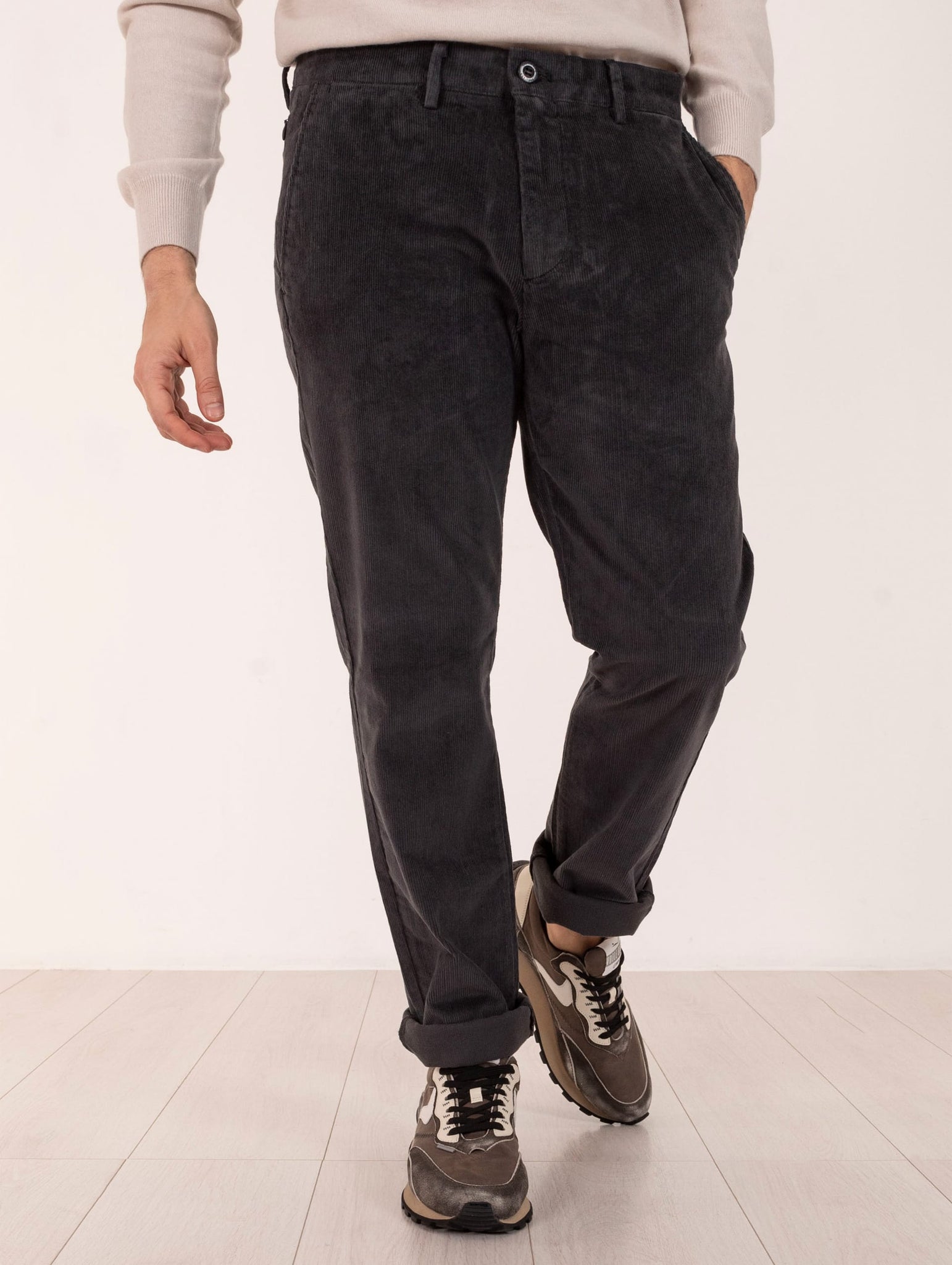 Pantalone Chino Dockers in Velluto a Coste Antracite