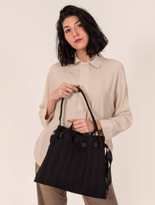 Borsa a Secchiello Fri-Yay in Maglia Plissè Nera