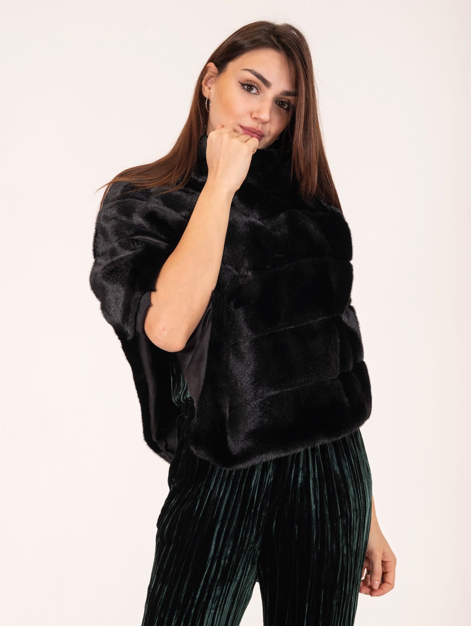 Poncho Eco Pelliccia Leon e Loulou Nero