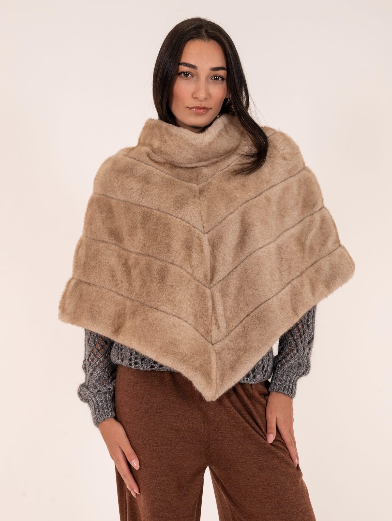 Poncho Eco Pelliccia Leon e Loulou Beige