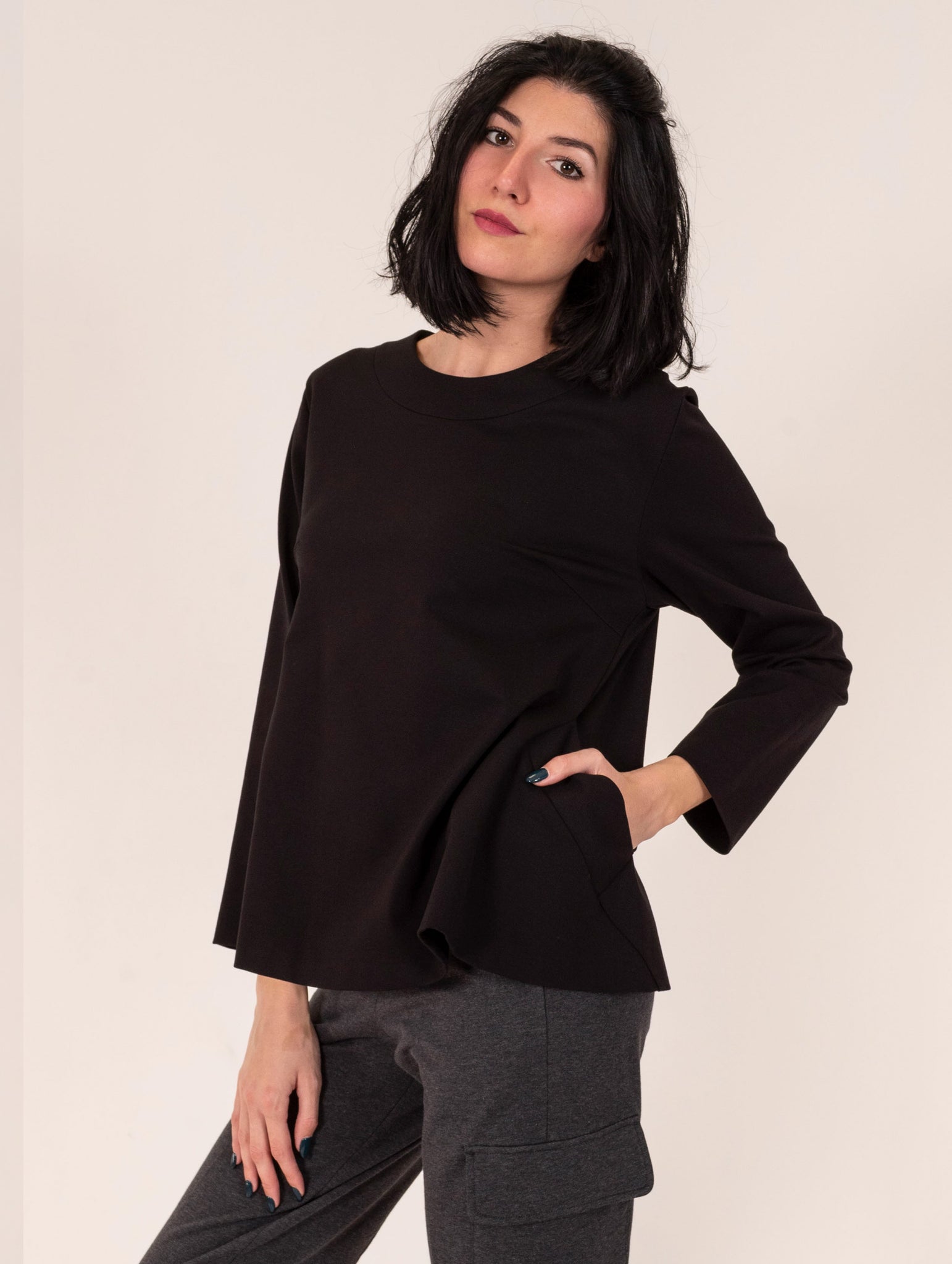 Blusa Trapezio Meimeij in Viscosa Nera