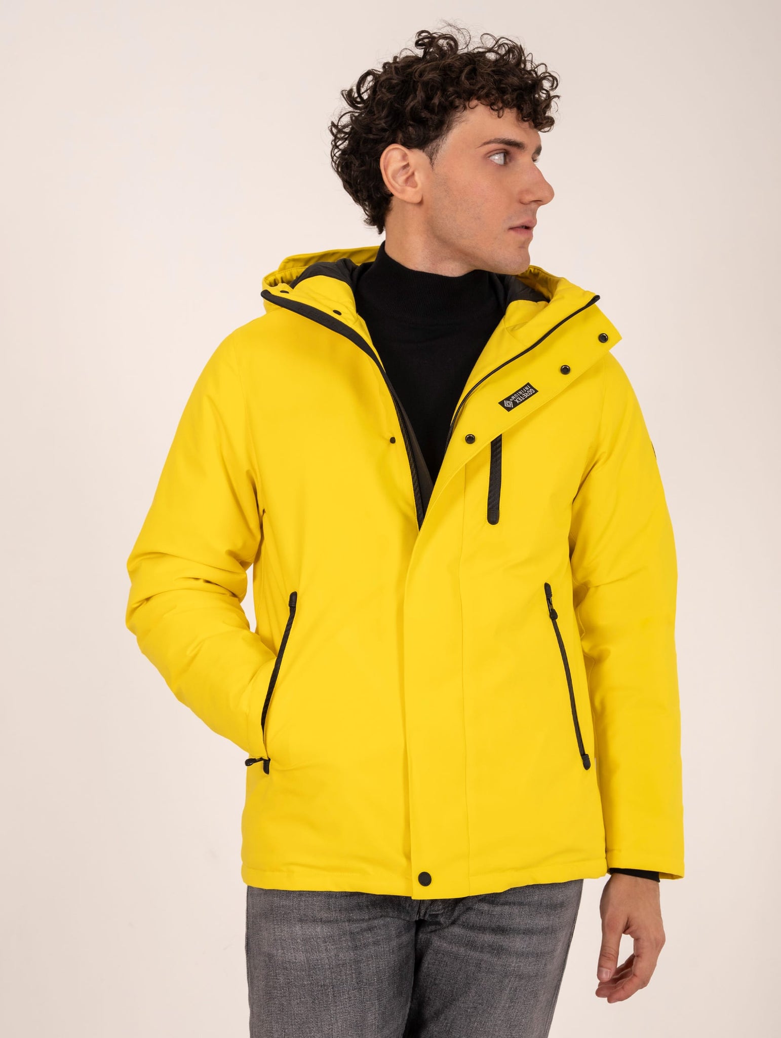 Giubbotto Akorest People of Shibuya con Cappuccio in Gore-Tex Giallo