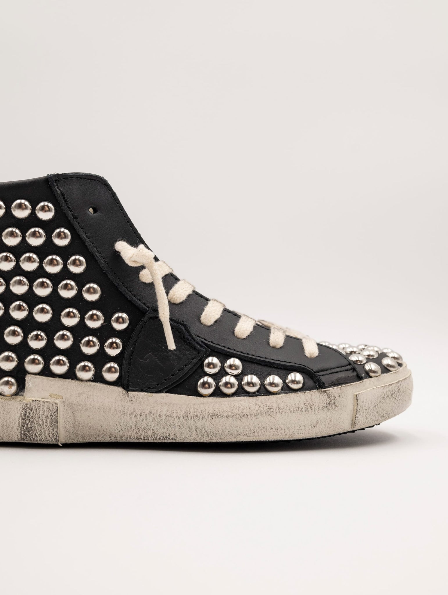 Sneakers High Philippe Model Prsx in Pelle e Borchie Nera