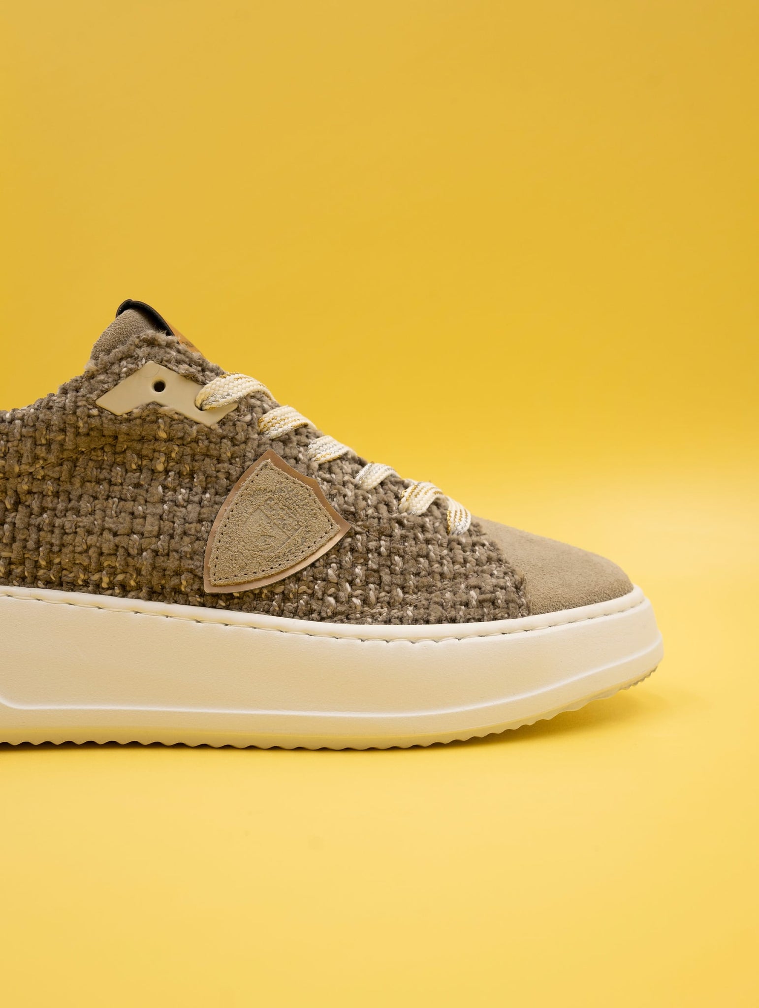 Sneakers Philippe Model Tres Temple in Pelle e Tessuto Taupe