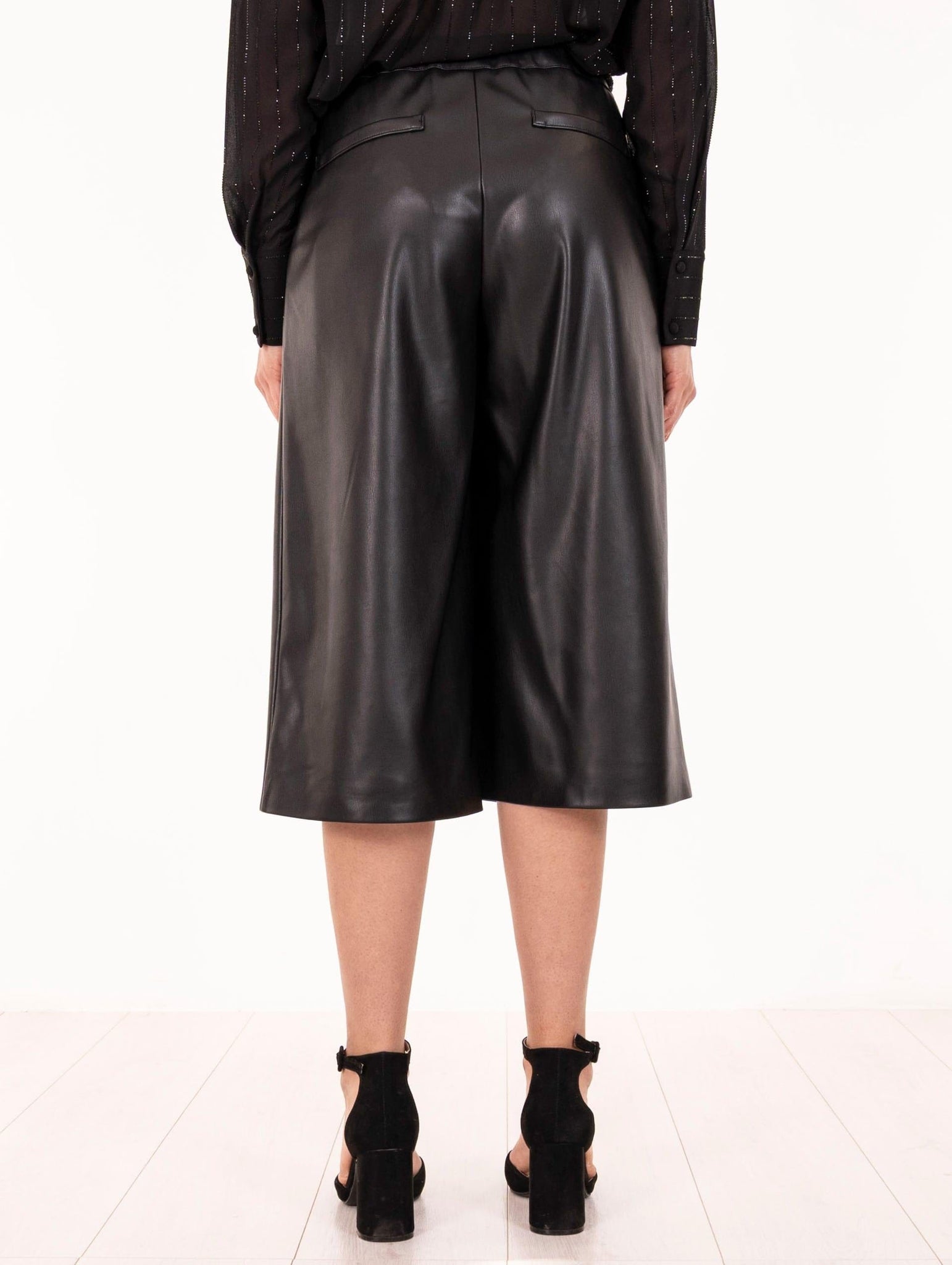 Bermuda Alpha Studio in Eco Pelle Nero