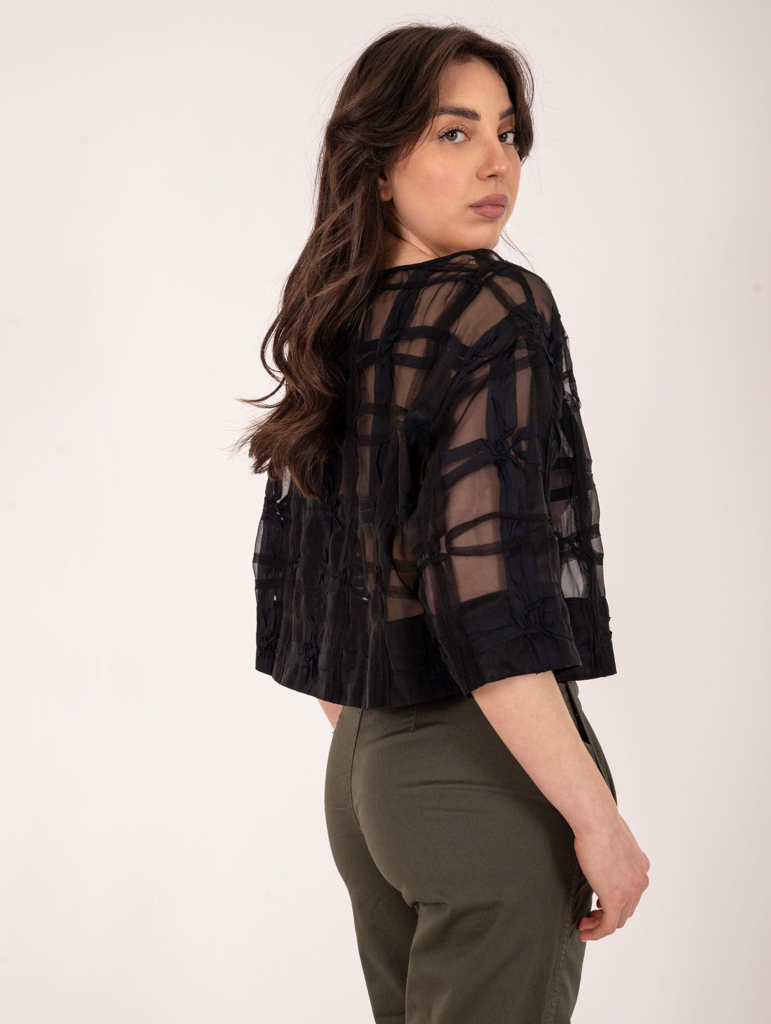 Blusa Finestrata Whyci in Seta Nera