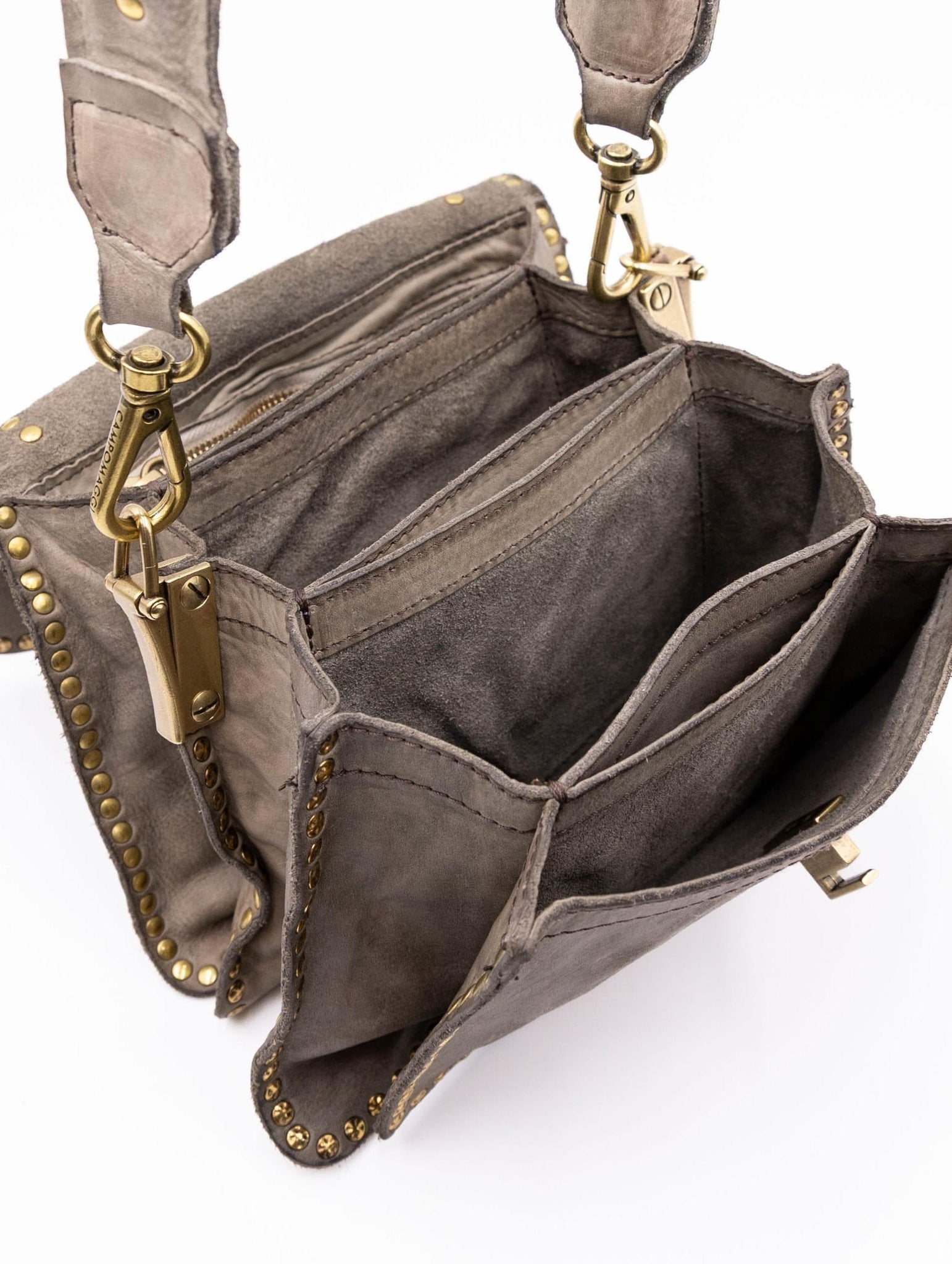 Borsa Agnese Campomaggi con Borchie in Pelle Cemento