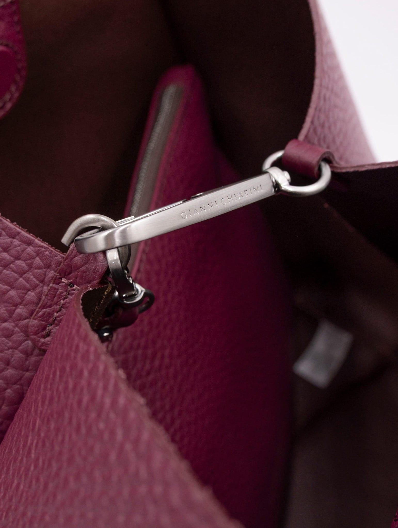 Borsa Dua Gianni Chiarini in Pelle Martellata Vino e Testa di Moro