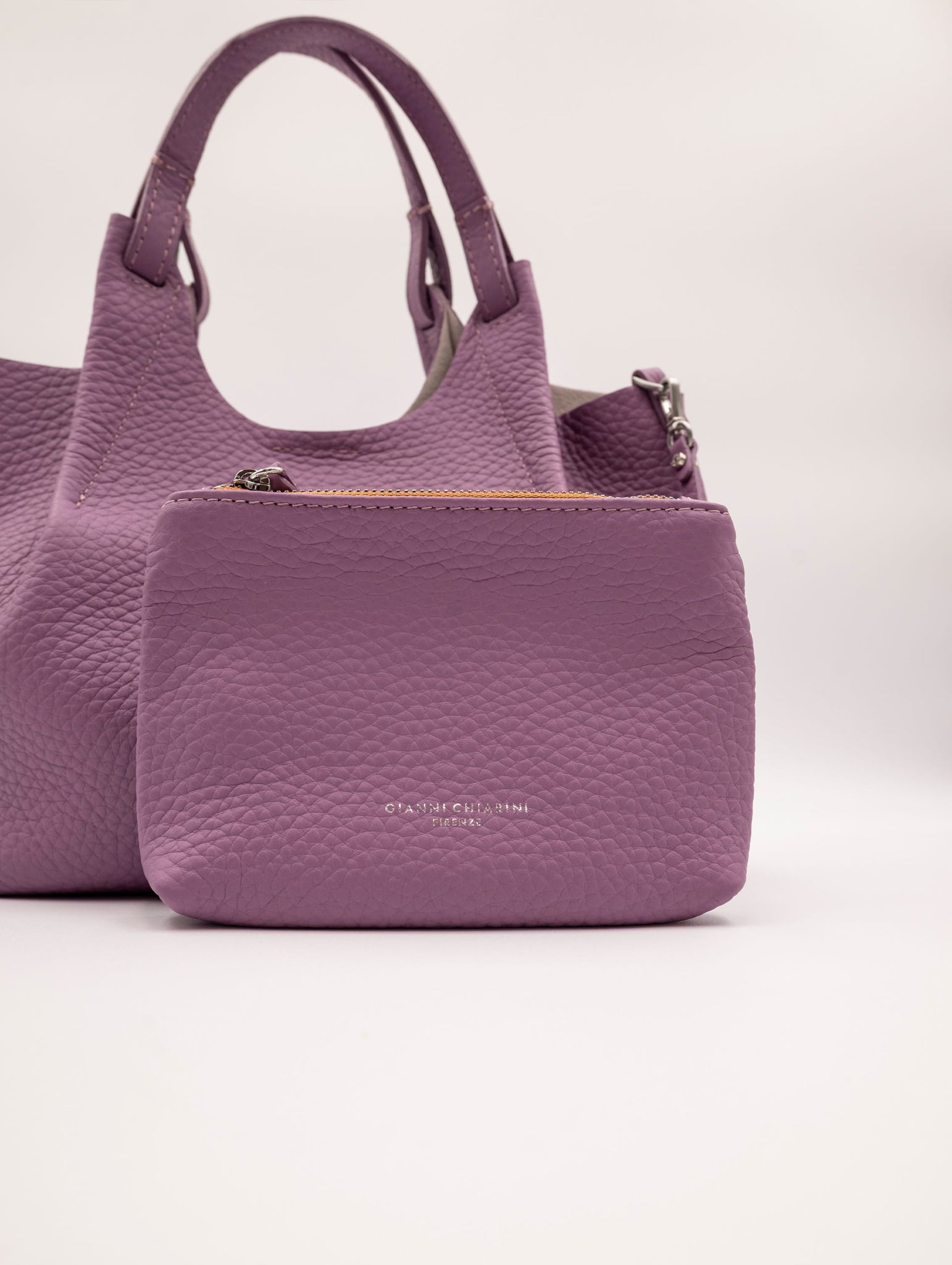 Borsa Dua Gianni Chiarini in Pelle Martellata Viola