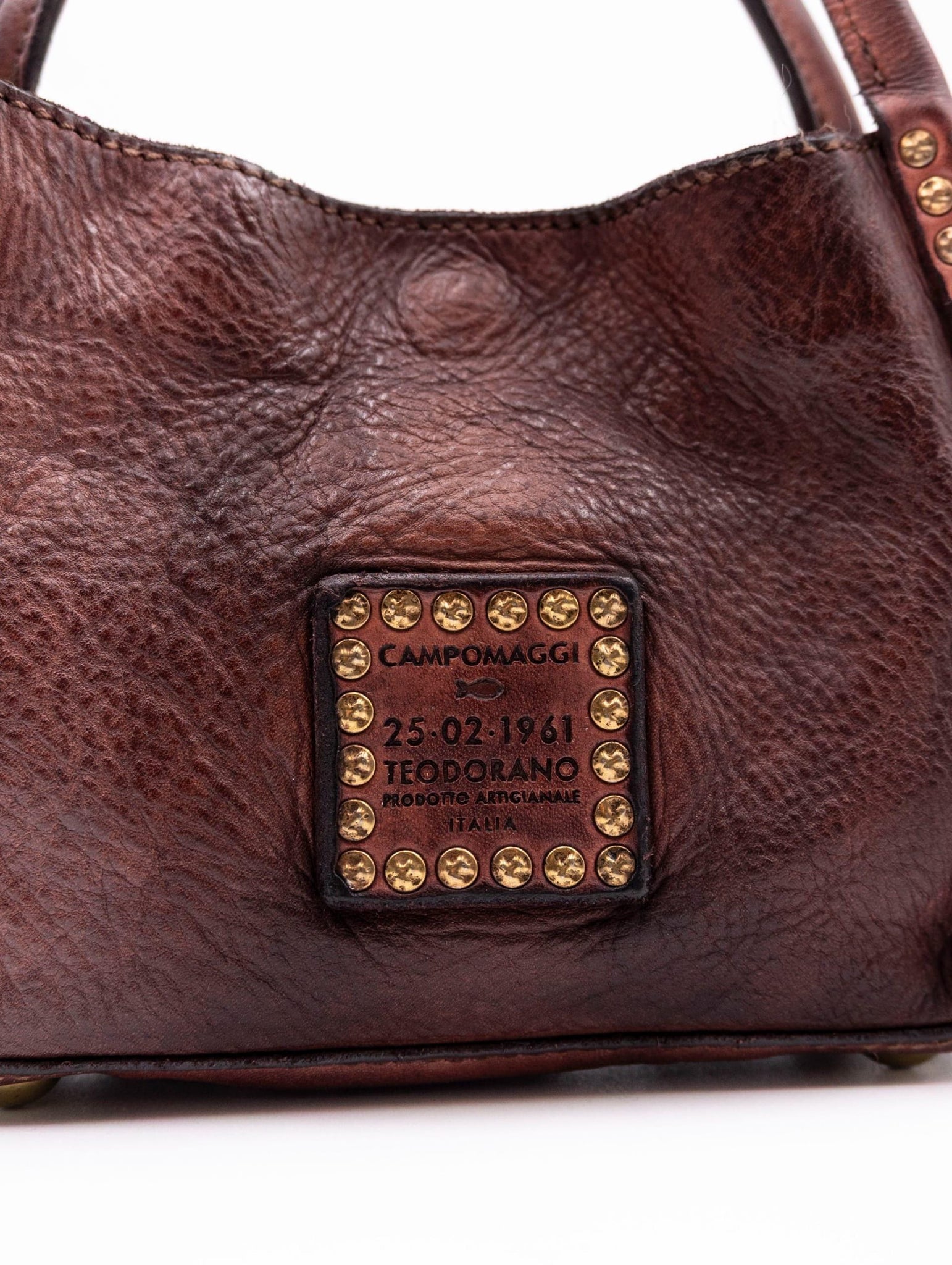 Borsa Kura Campomaggi con Borchie in Pelle Borgogna