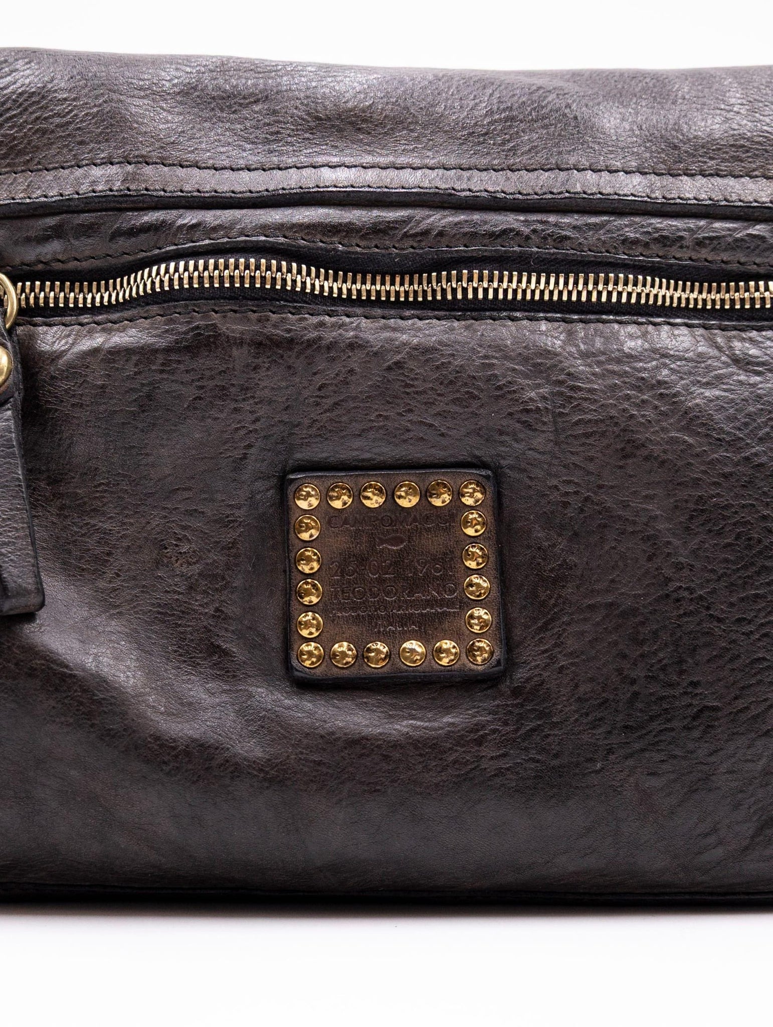 Borsa Nadia Campomaggi con Borchie in Pelle Grigio