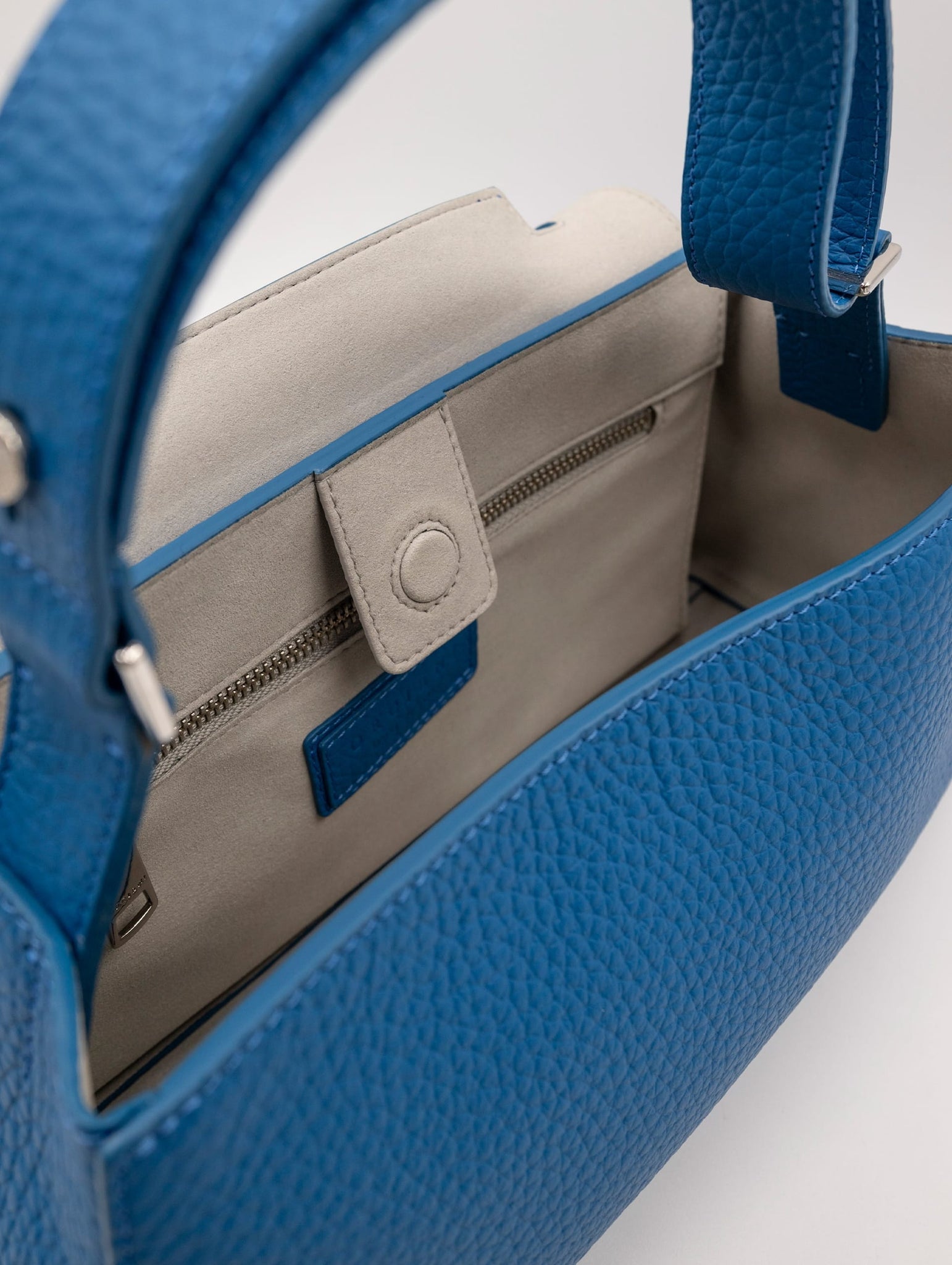 Borsa Orciani Sveva Longuette Soft in Pelle Martellata Blu Elettrico