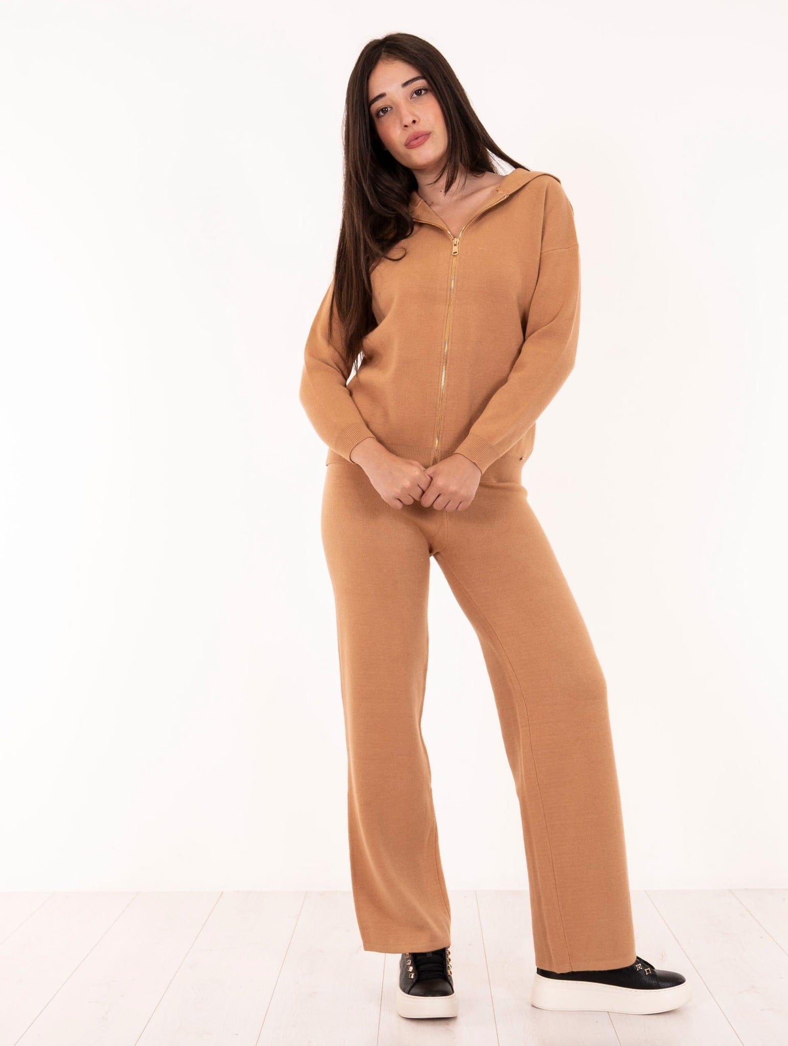 Completo White Wise Felpa e Pantalone in Viscosa Cammello