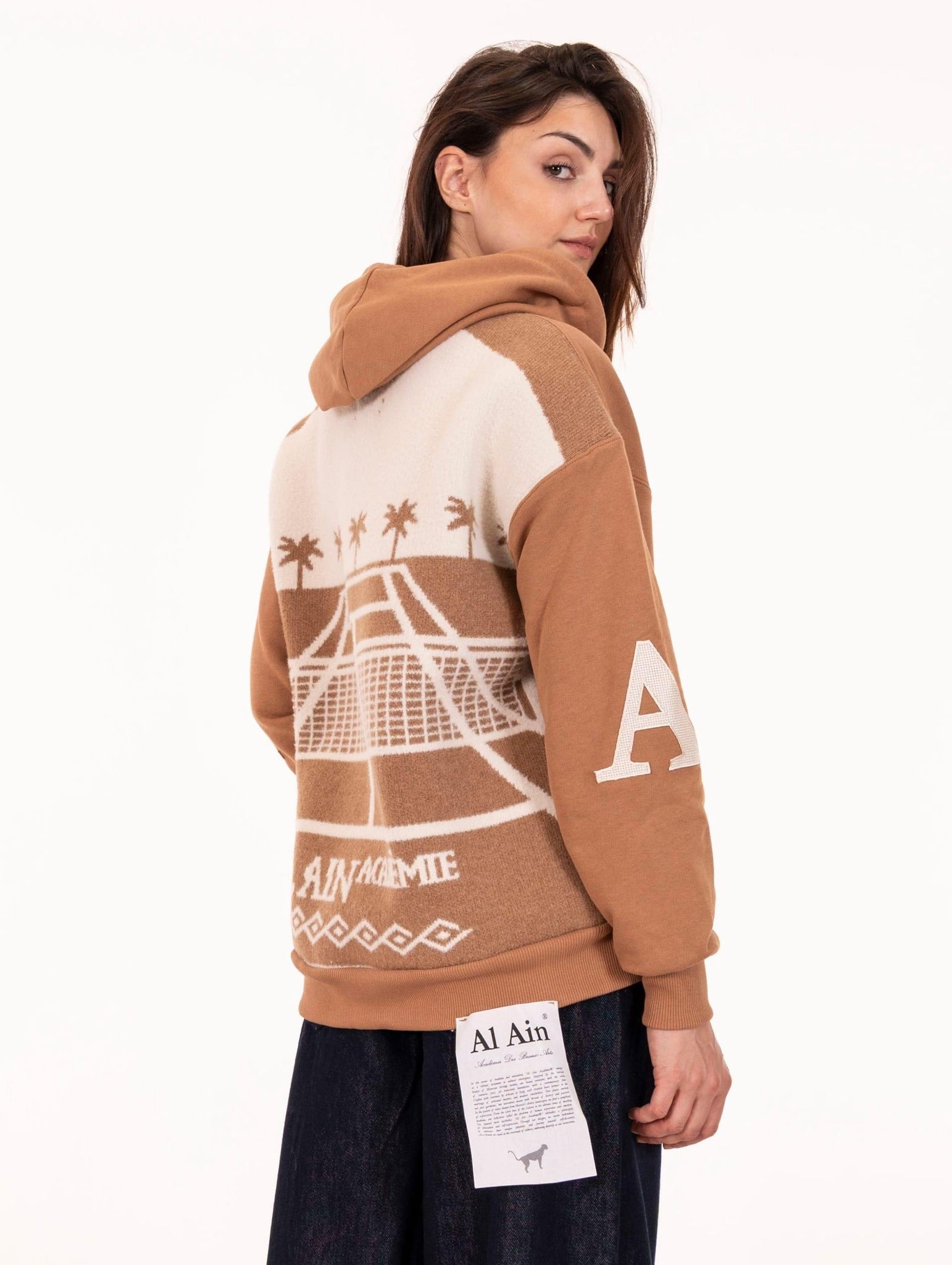 Felpa Ahlw Court Al Ain in Cotone e Cashmere Cammello