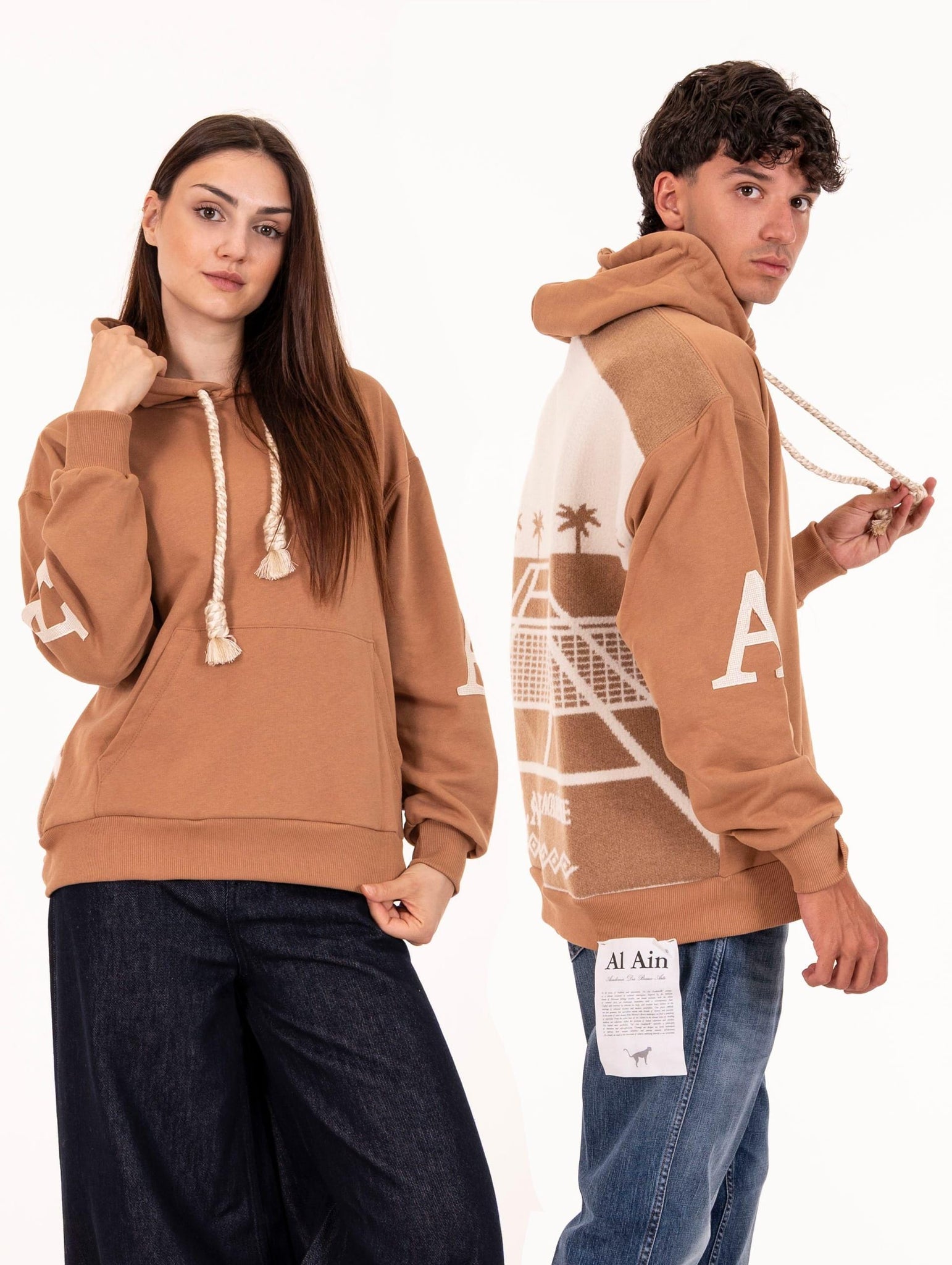 Felpa Ahlw Court Al Ain in Cotone e Cashmere Cammello