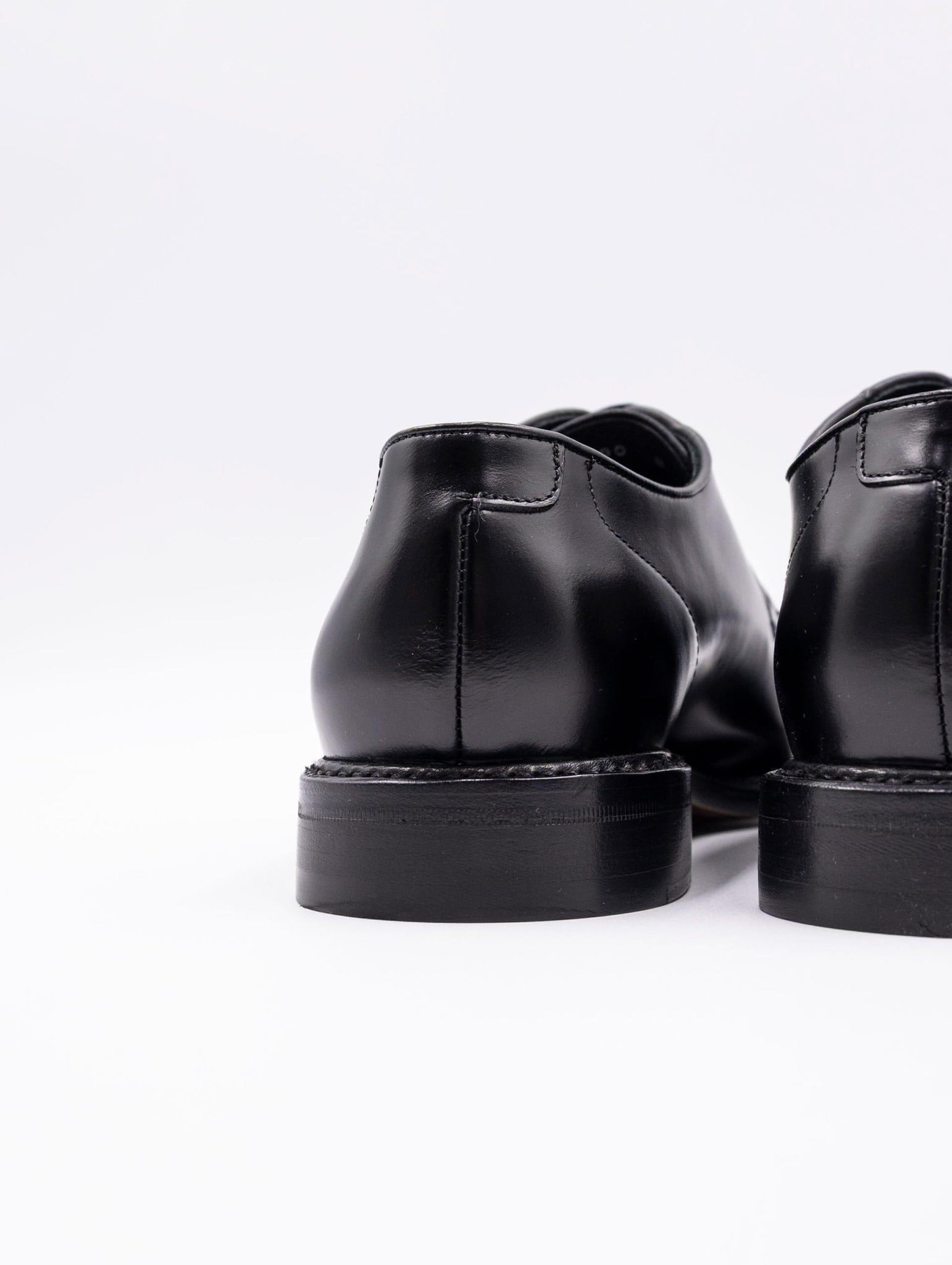 Stringata Berwick 1707 in Pelle Nero 5490HO223ROISNEGRO Berwick 1707