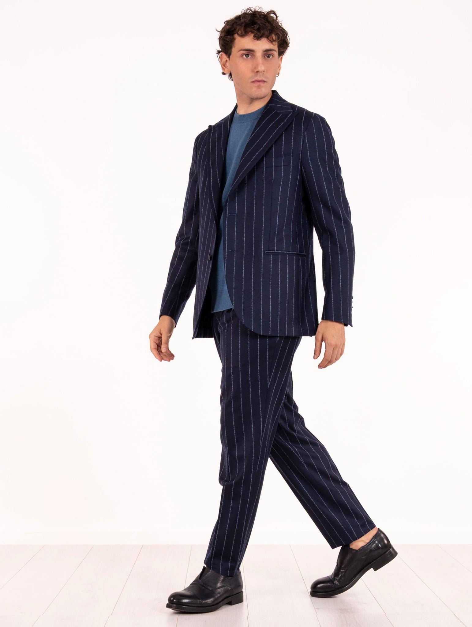 Abito Sartoriale Four Stroke in Lana Vergine Gessato Blu AMADRID1/13103256 Four Stroke