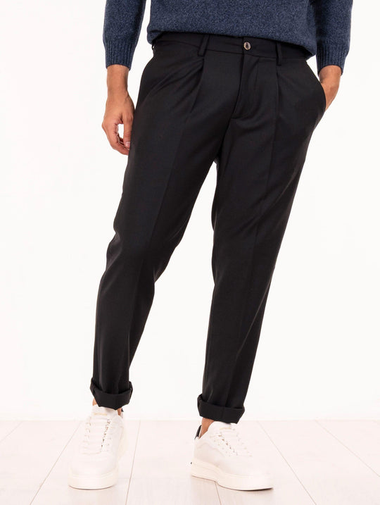 Devorè Pants in Techno Wool Black