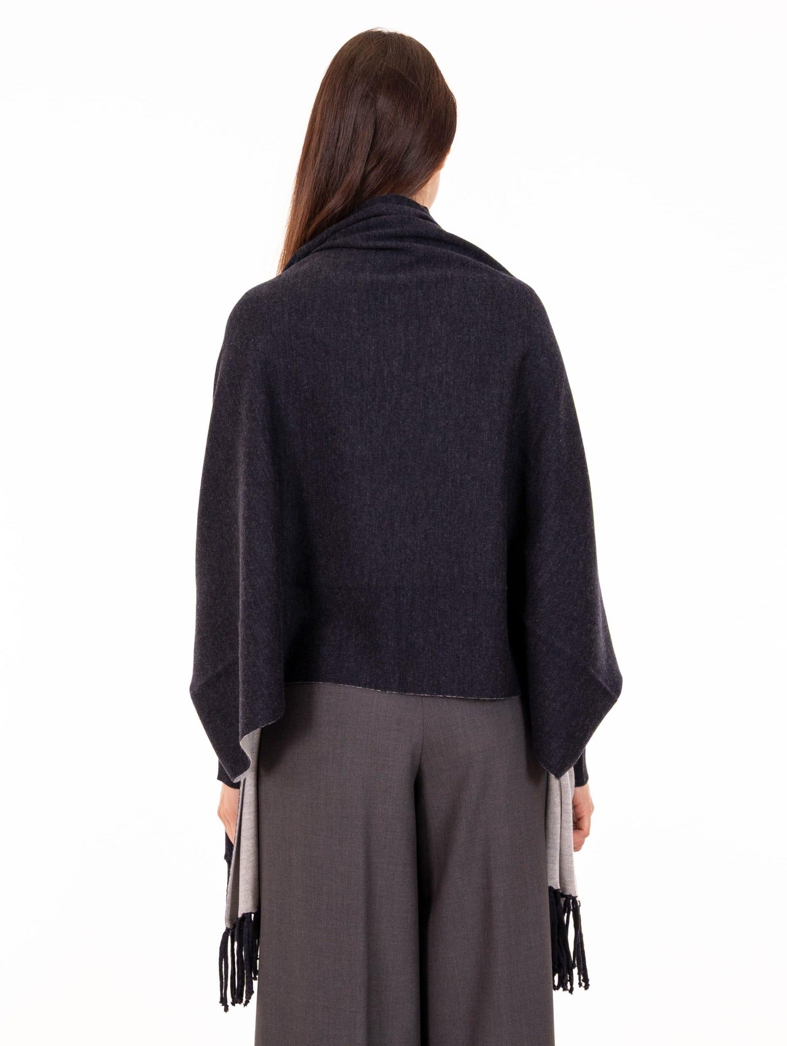 Mantella Alpha Studio con Frange in Pura Lana Antracite AD-4050S2004 Alpha Studio