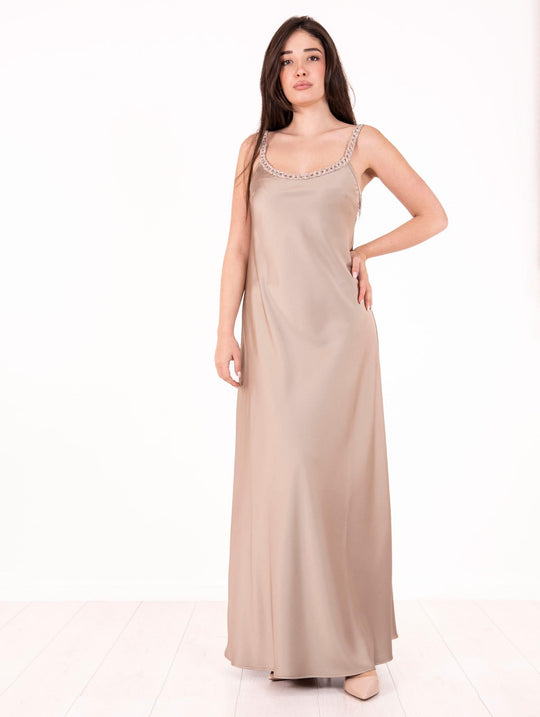 D.Exterior Kettenkleid aus Satin Tonerde