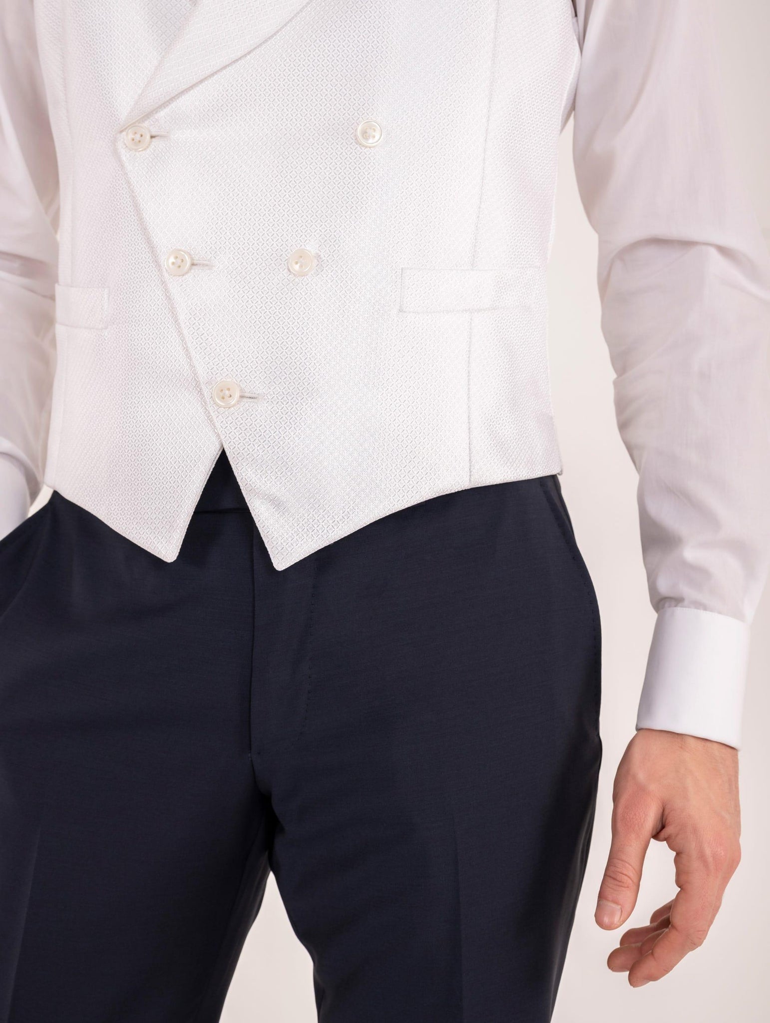 Gilet da Cerimonia Luigi Bianchi Mantova con Ricamo Geometrico Bianco 71616/01 1370BIANCO Luigi Bianchi Mantova