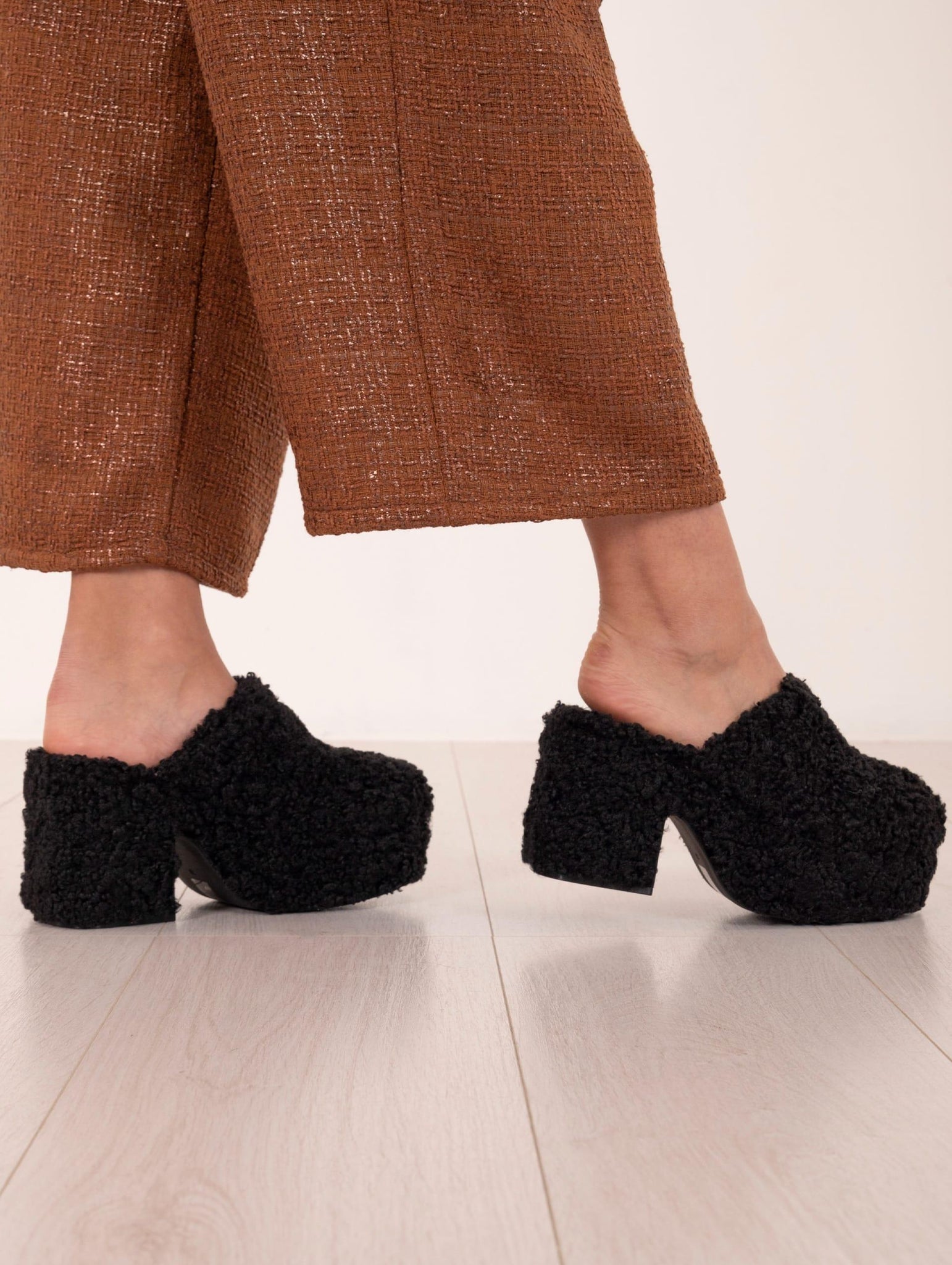 Clog Colors of California con Plateau Teddy Nero HC.MAIA14/BLA/8W40TEDDY Colors of California