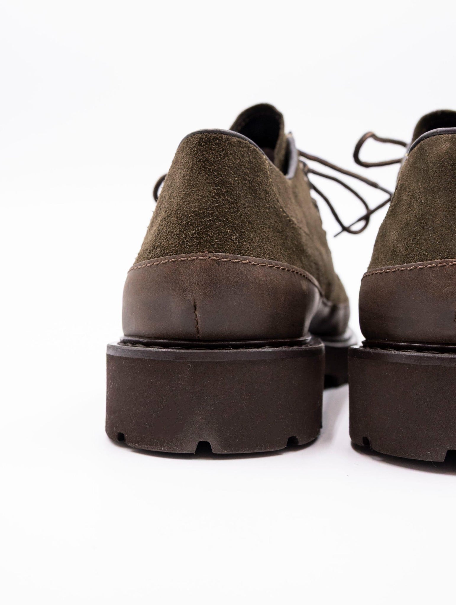 Stringata Merano Low Kjore Project in Suede Oliva MERANOSMELLOLIVE Kjore Project