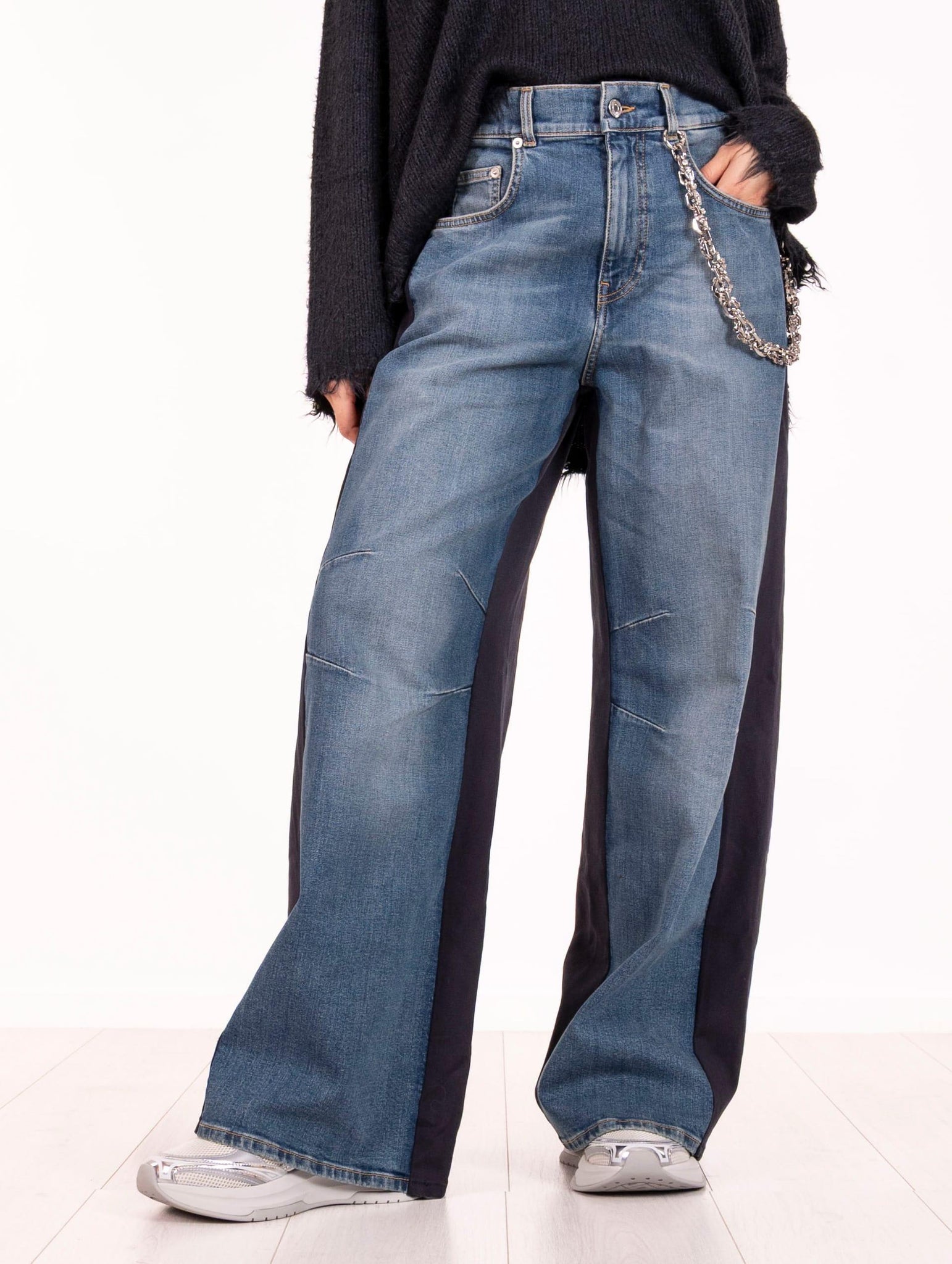 Jeans Circus Hotel Doppiotessuto con Catena di Strass H5WY35N07D1 Circus Hotel