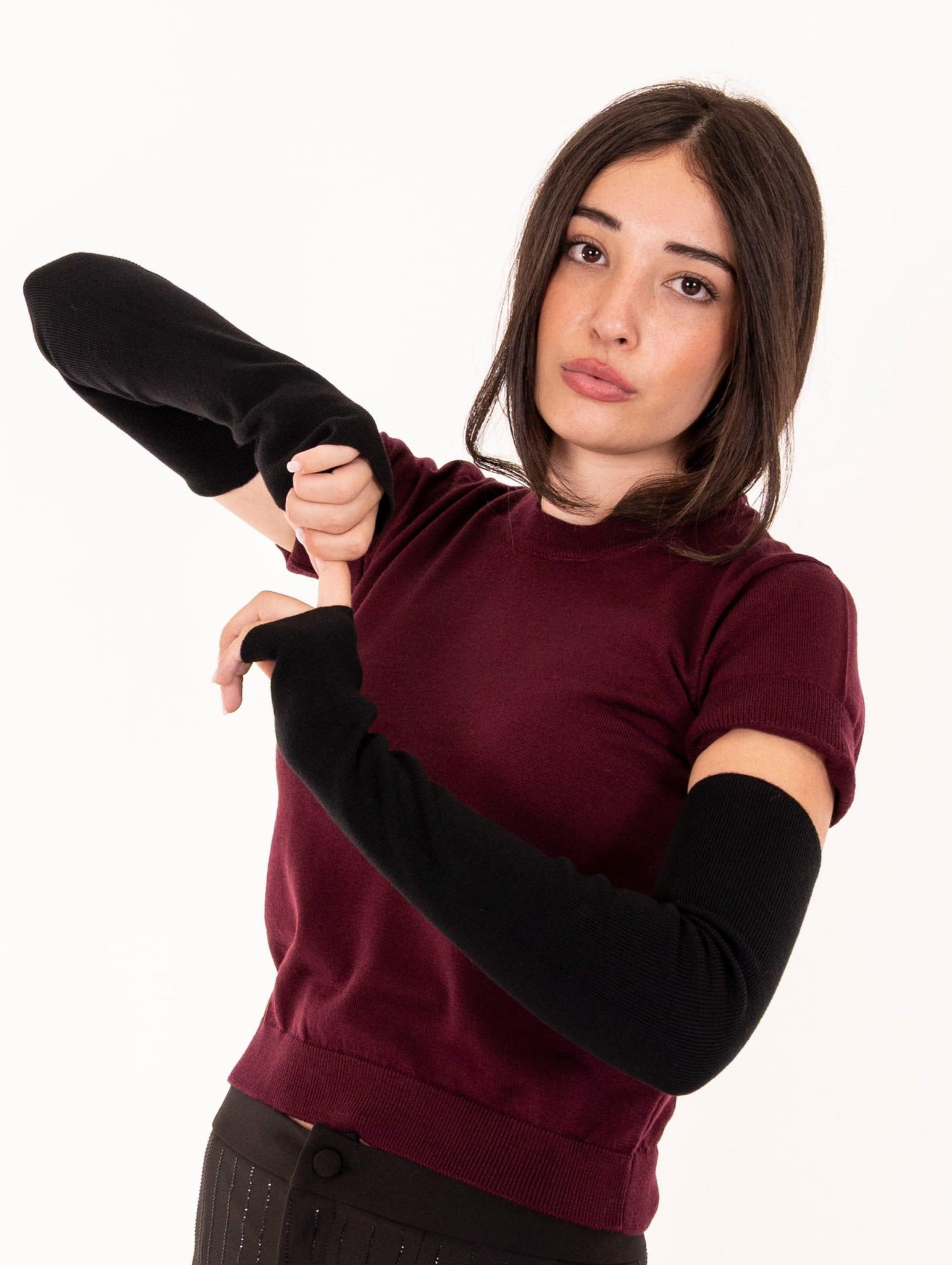 Manicotti Alpha Studio in Pura Lana Nera AD-4024S2002 Alpha Studio