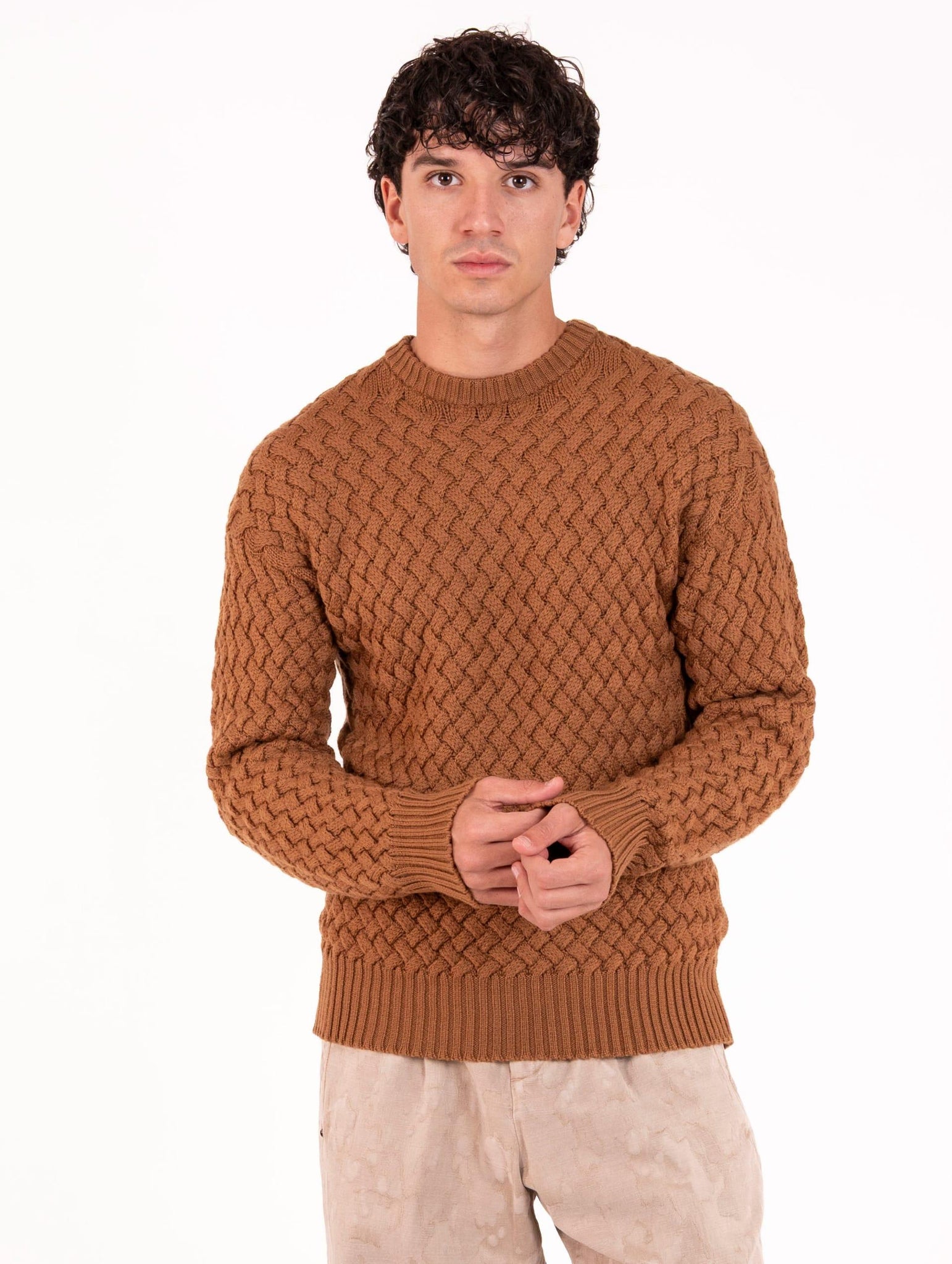 Maglia Alpha Studio in Lana Merinos Extrafine Nocciola AU-3081C1018 Alpha Studio