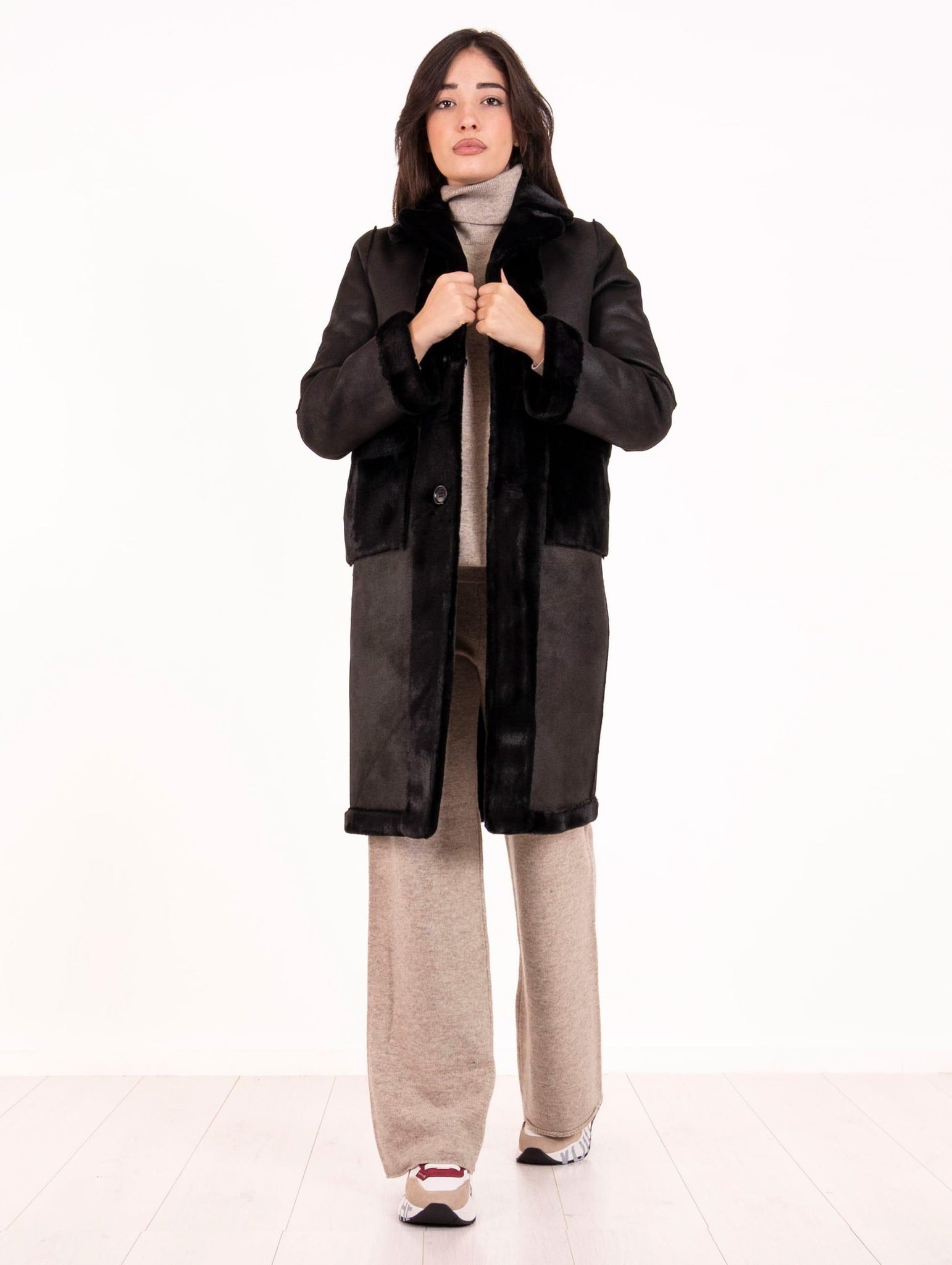 Cappotto Eco Pelliccia Leon e Loulou Nero L500CAMO00024 Leon & Loulou