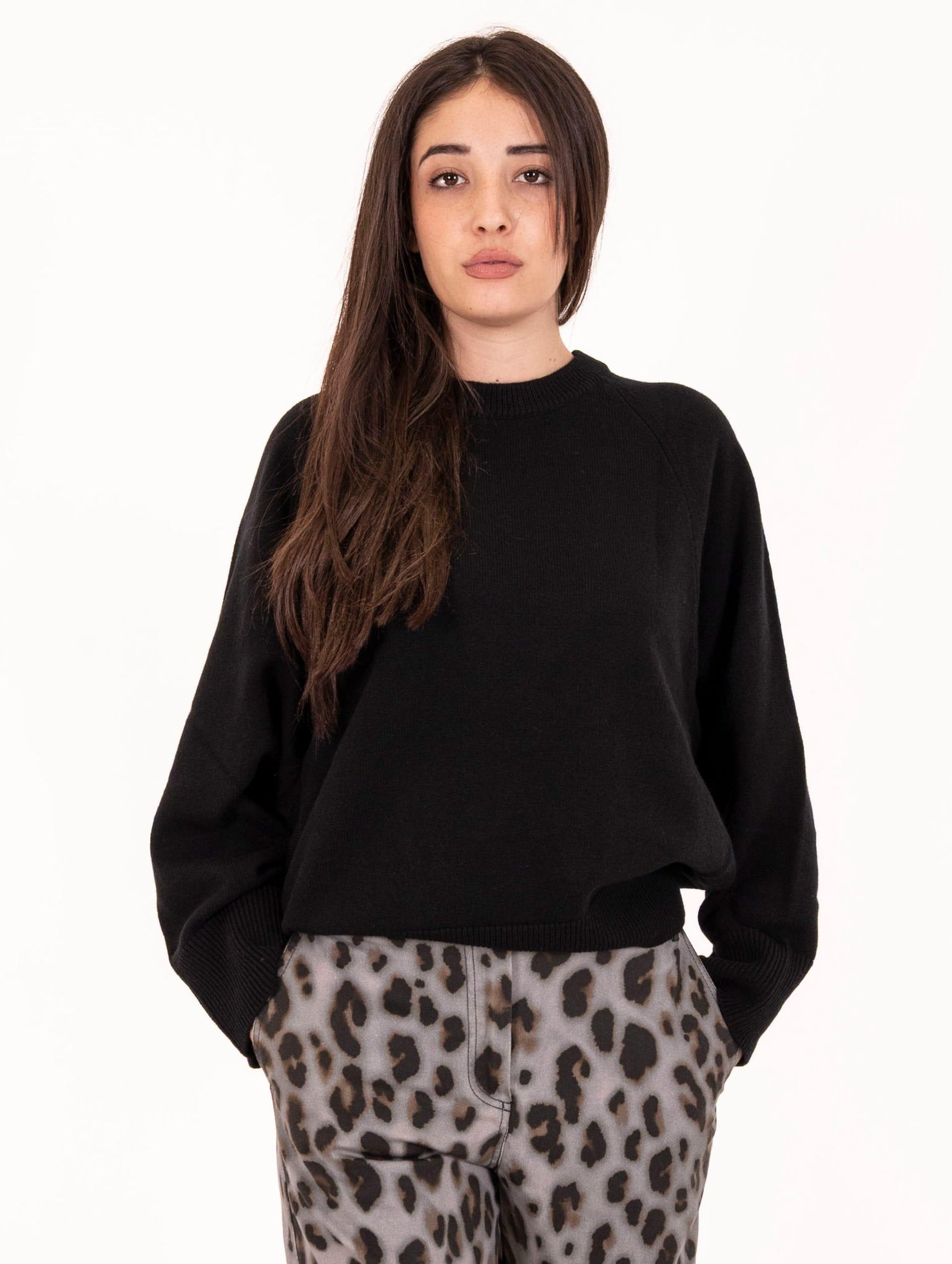 Pull Girocollo Alpha Studio Raglan in Pura Lana Merinos Nero AD-4160C2002 Alpha Studio