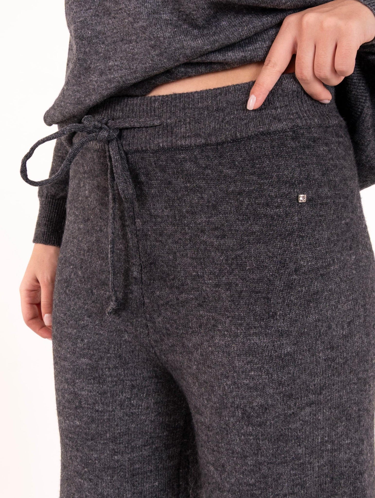 Completo White Wise Maxi Dolcevita e Pantalone in Cachemire Antracite WW20144_C1664 White Wise