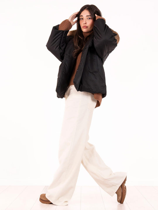 Mantella Violanti con Collo in Ecopelliccia in Raso Nero