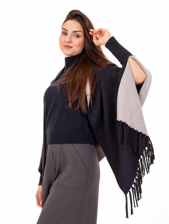 Mantella Alpha Studio mit Fransen aus reiner Wolle Anthrazit