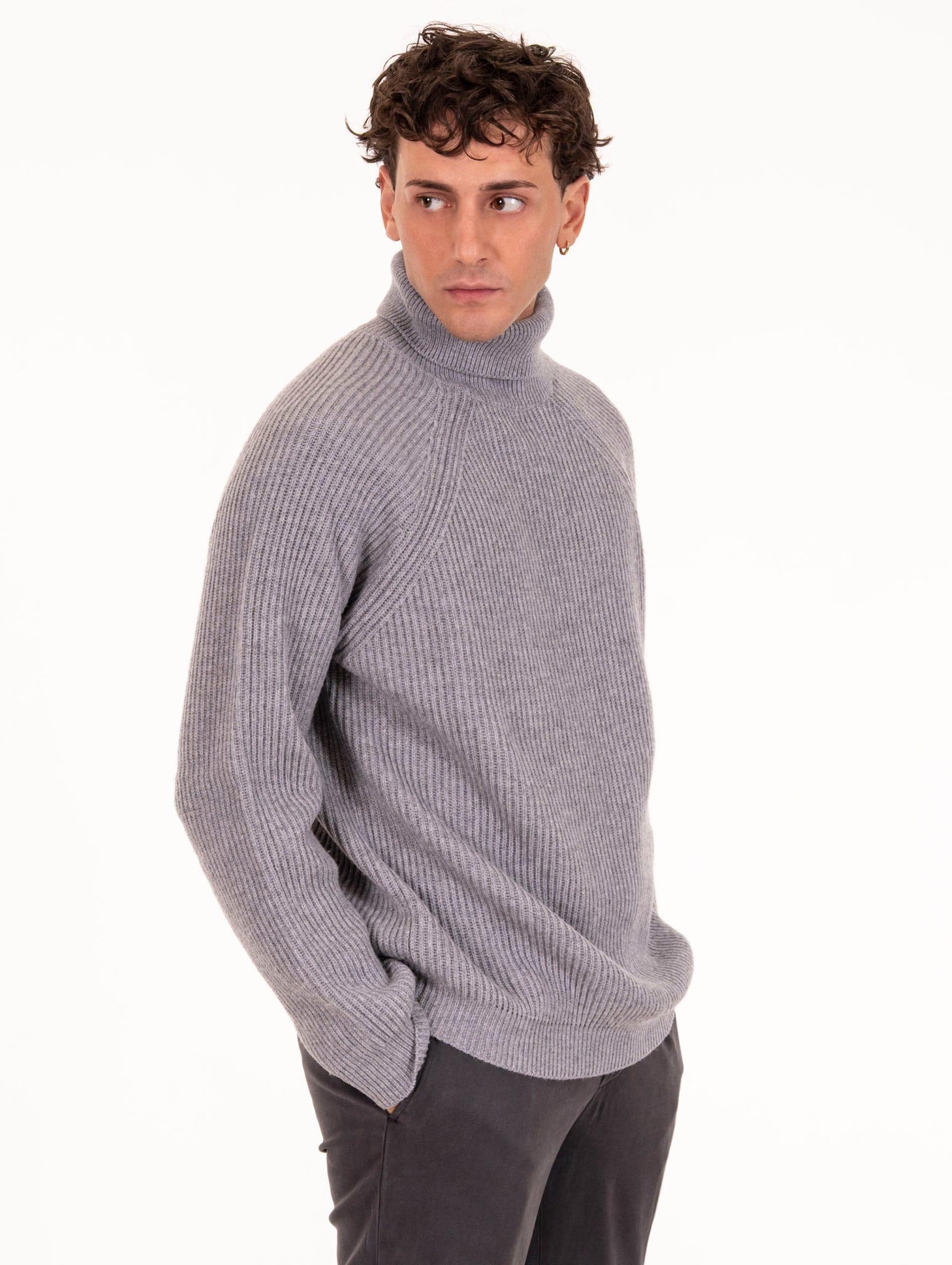 Dolcevita Alpha Studio in Lana e Cashmere Flanella AU-3125G1010 Alpha Studio