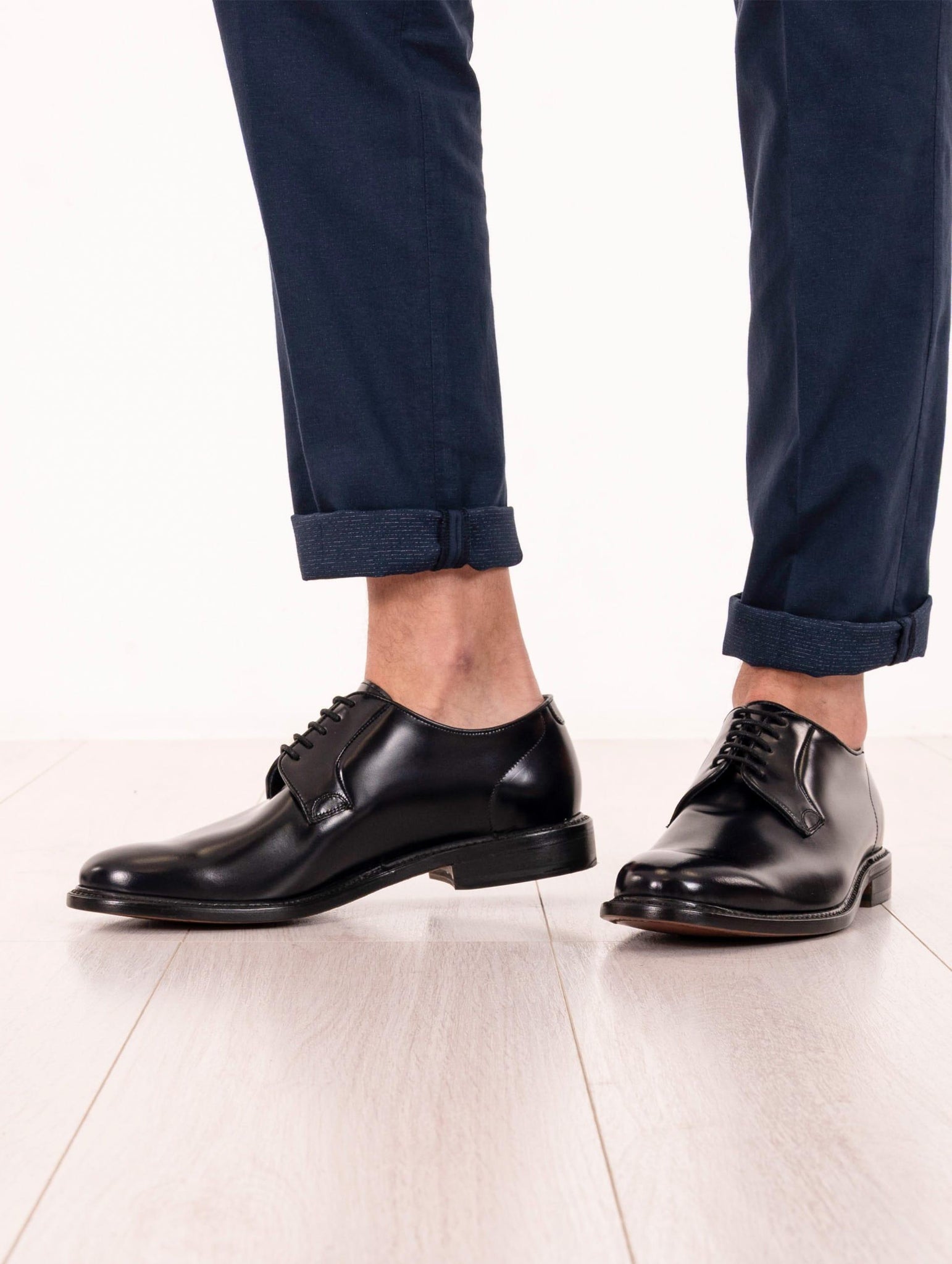 Stringata Berwick 1707 in Pelle Blu 5490HO223ANTIKAZUL Berwick 1707