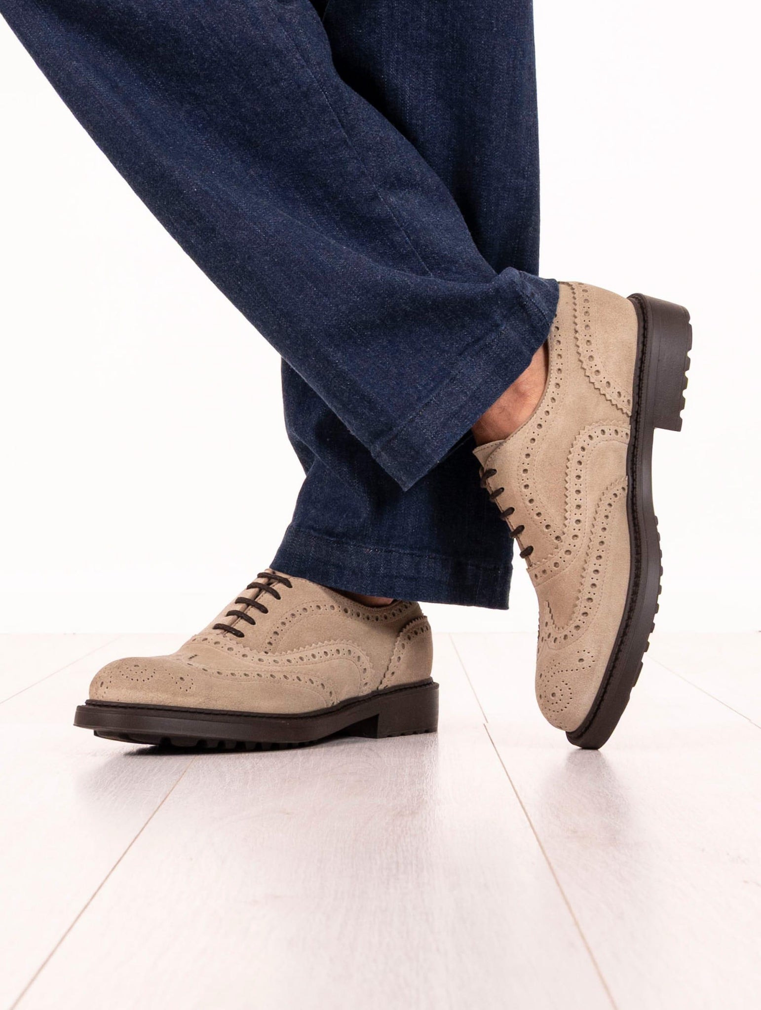 Stringata Doucal's Coda di Rondine Sabbia DU3500HENRUF009TC15 Doucal's