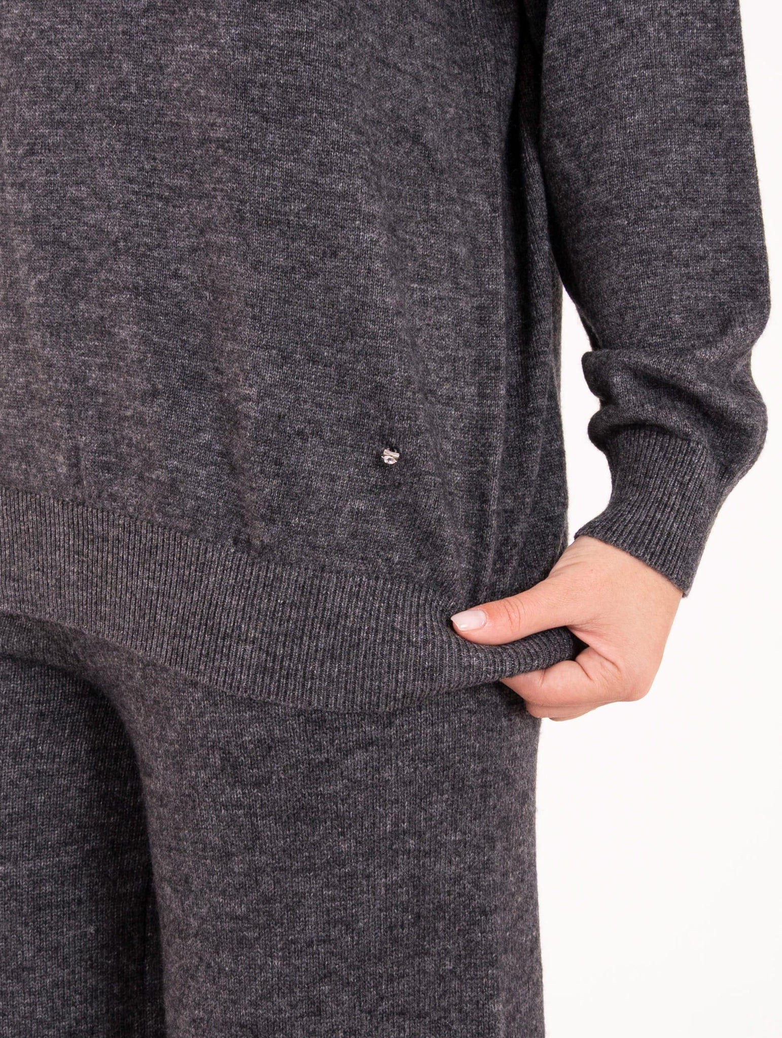 Completo White Wise Maxi Dolcevita e Pantalone in Cachemire Antracite WW20144_C1664 White Wise