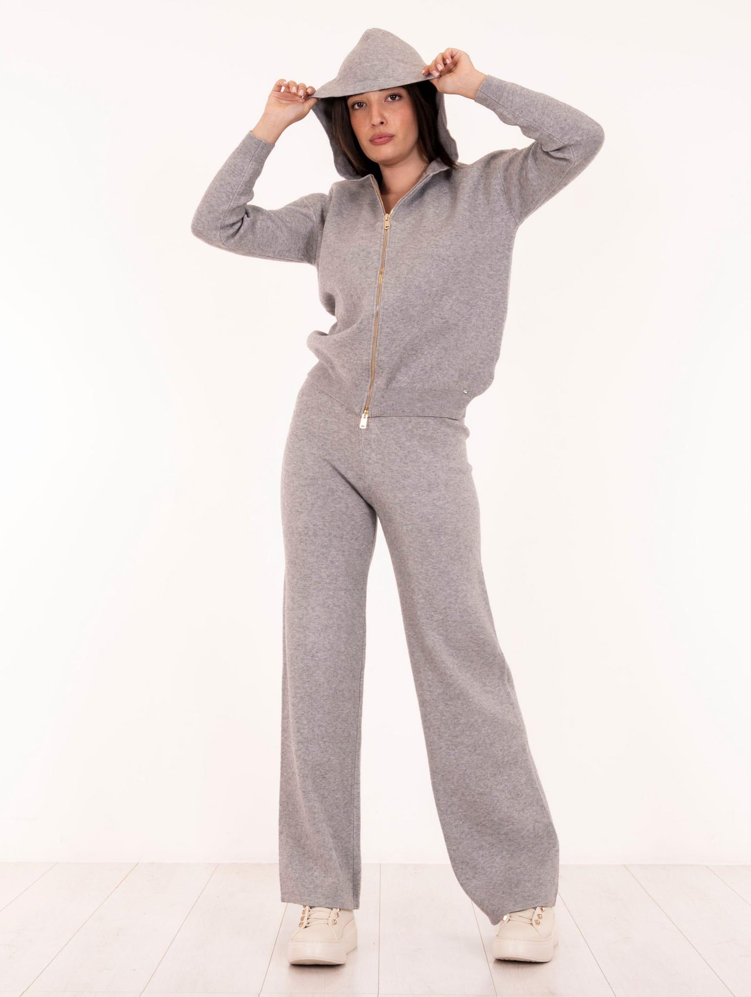 Completo White Wise Felpa e Pantalone in Viscosa Grigio WW20009_C23 White Wise