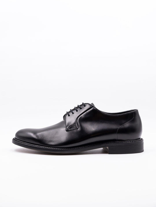 Stringata Berwick 1707 in Black Leather